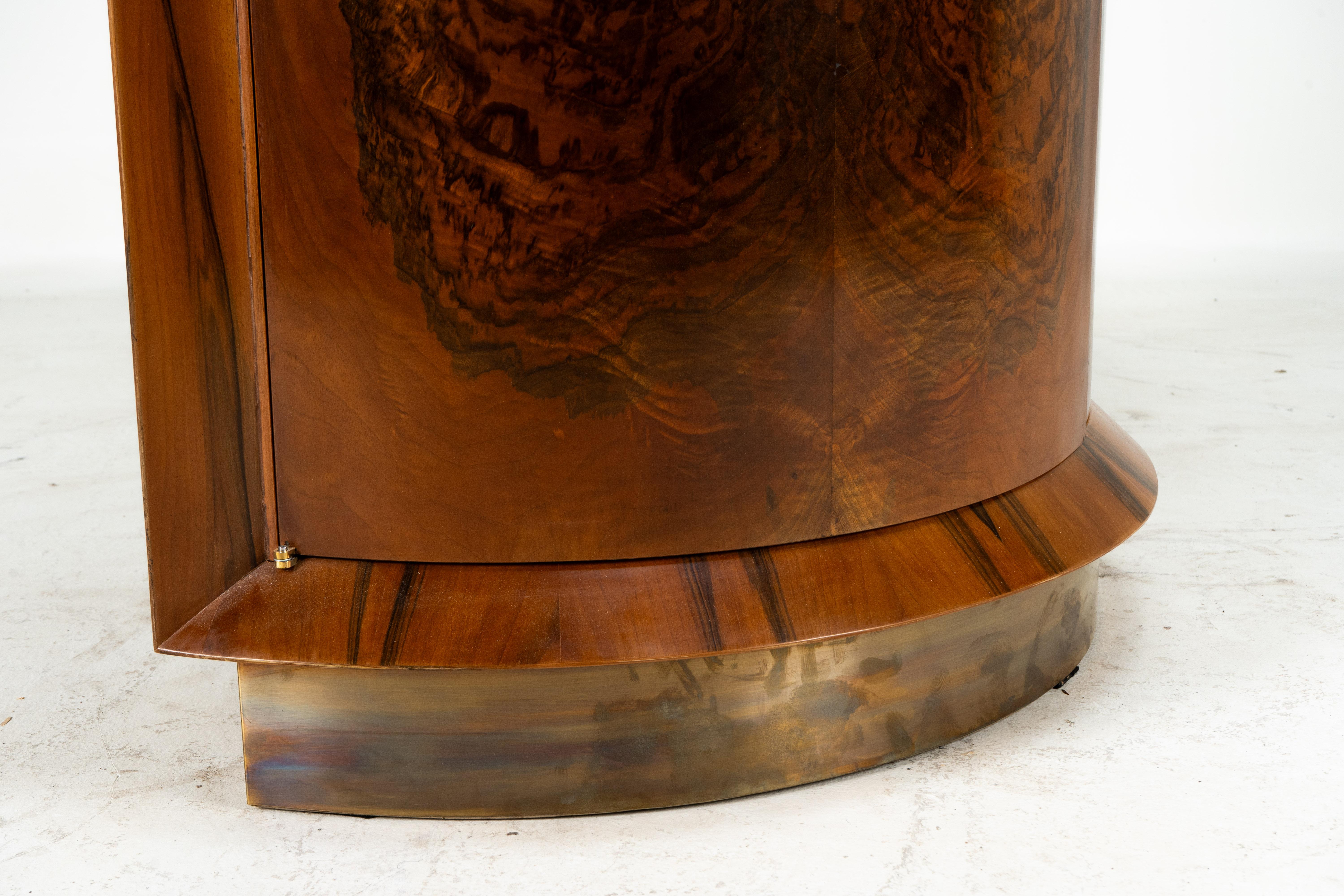 A French Art Deco Bar Cabinet With Mirrored Interior For Sale 9