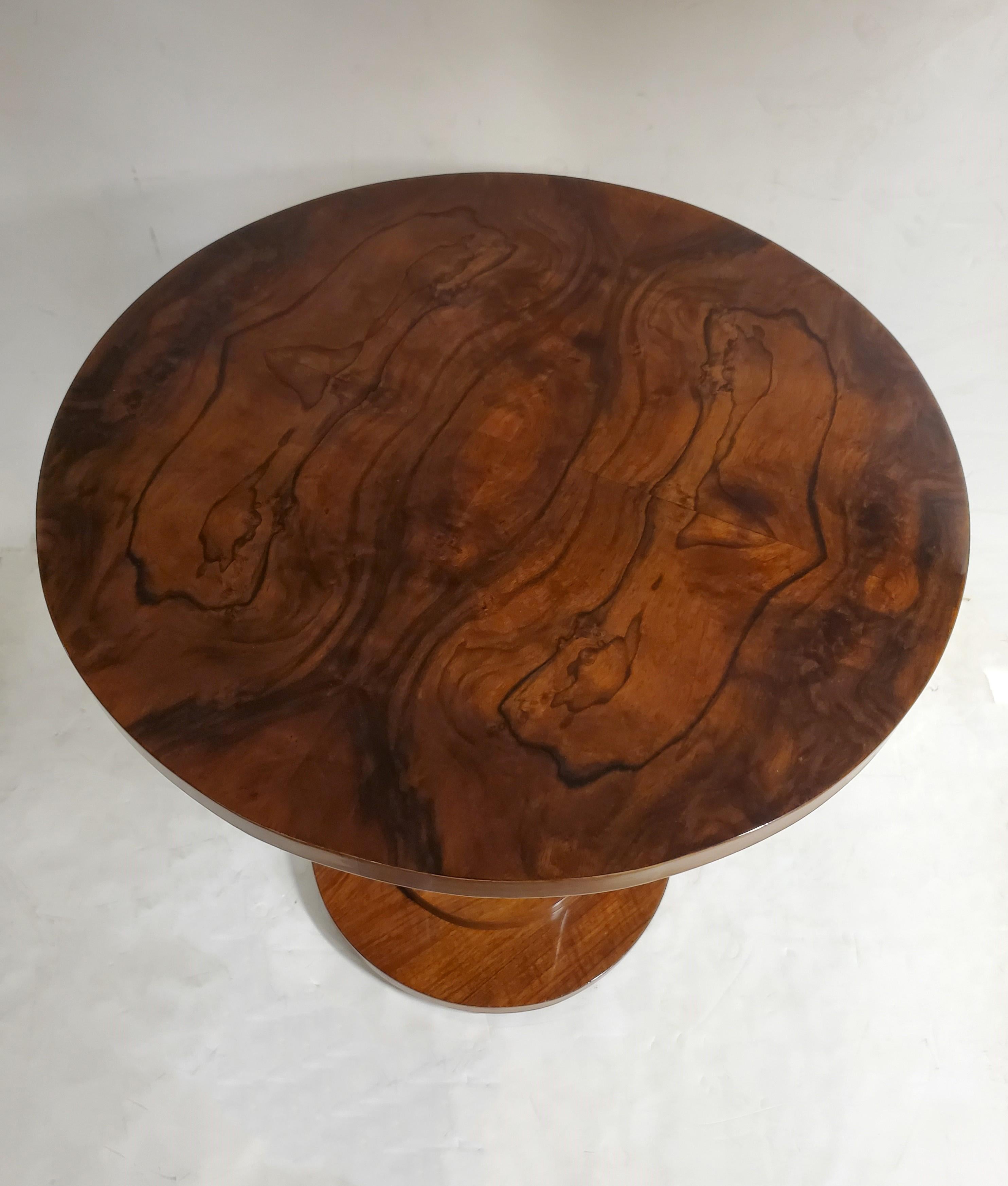 French Art Deco Book Matched, Fully Figured Walnut and Metal End / Side Table In Good Condition In New York City, NY