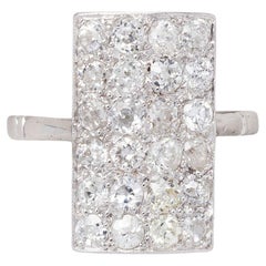 Französischer Art-Déco-Ring aus Platin und Diamanten im Art déco-Stil