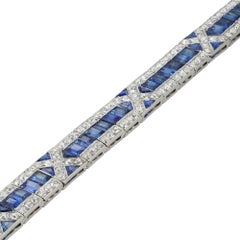 Un brazalete francés Art Déco de zafiros y diamantes