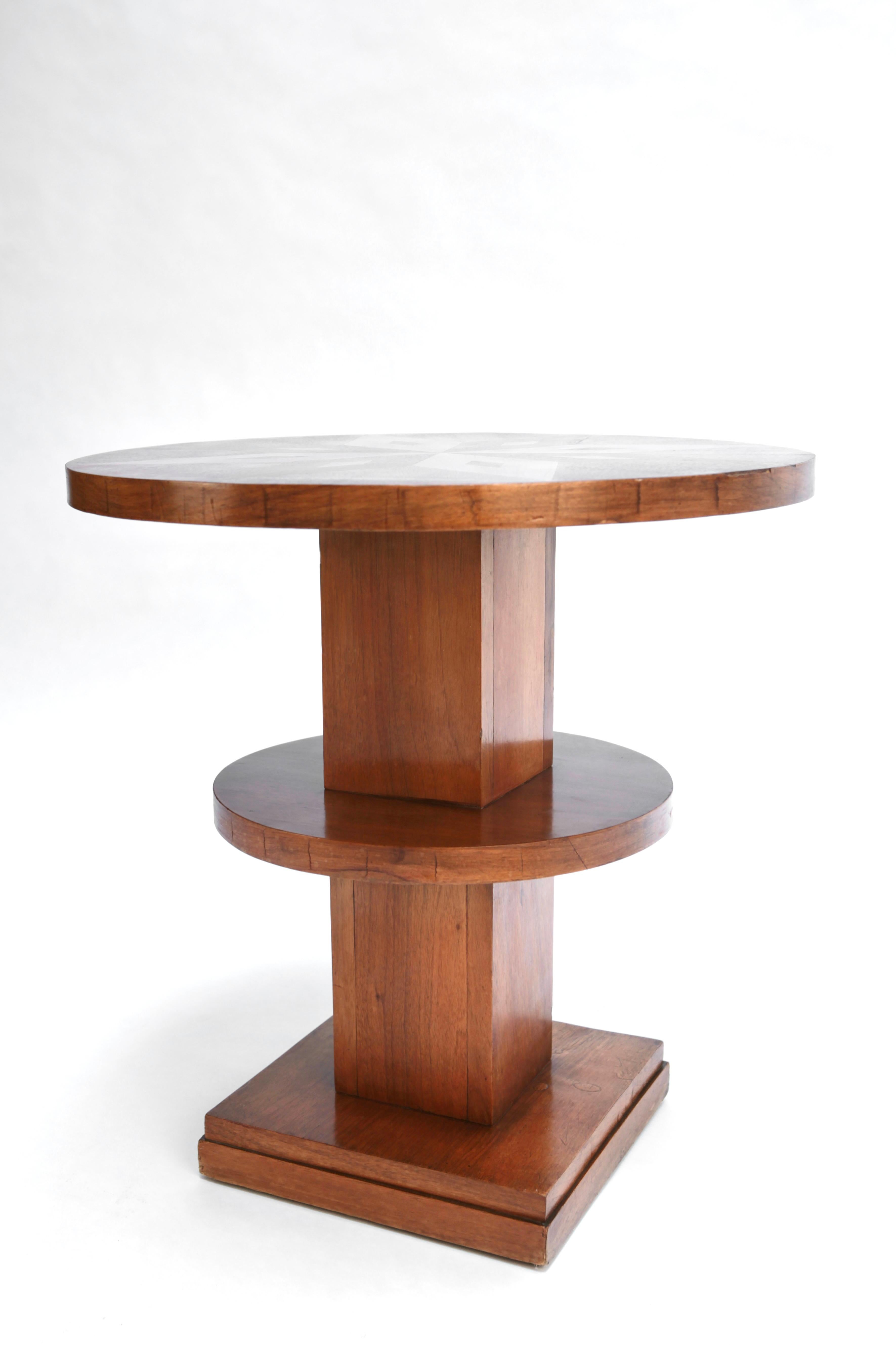 Chêne Table d'appoint Art Déco française, bois incrusté et placage, France, années 1930 en vente