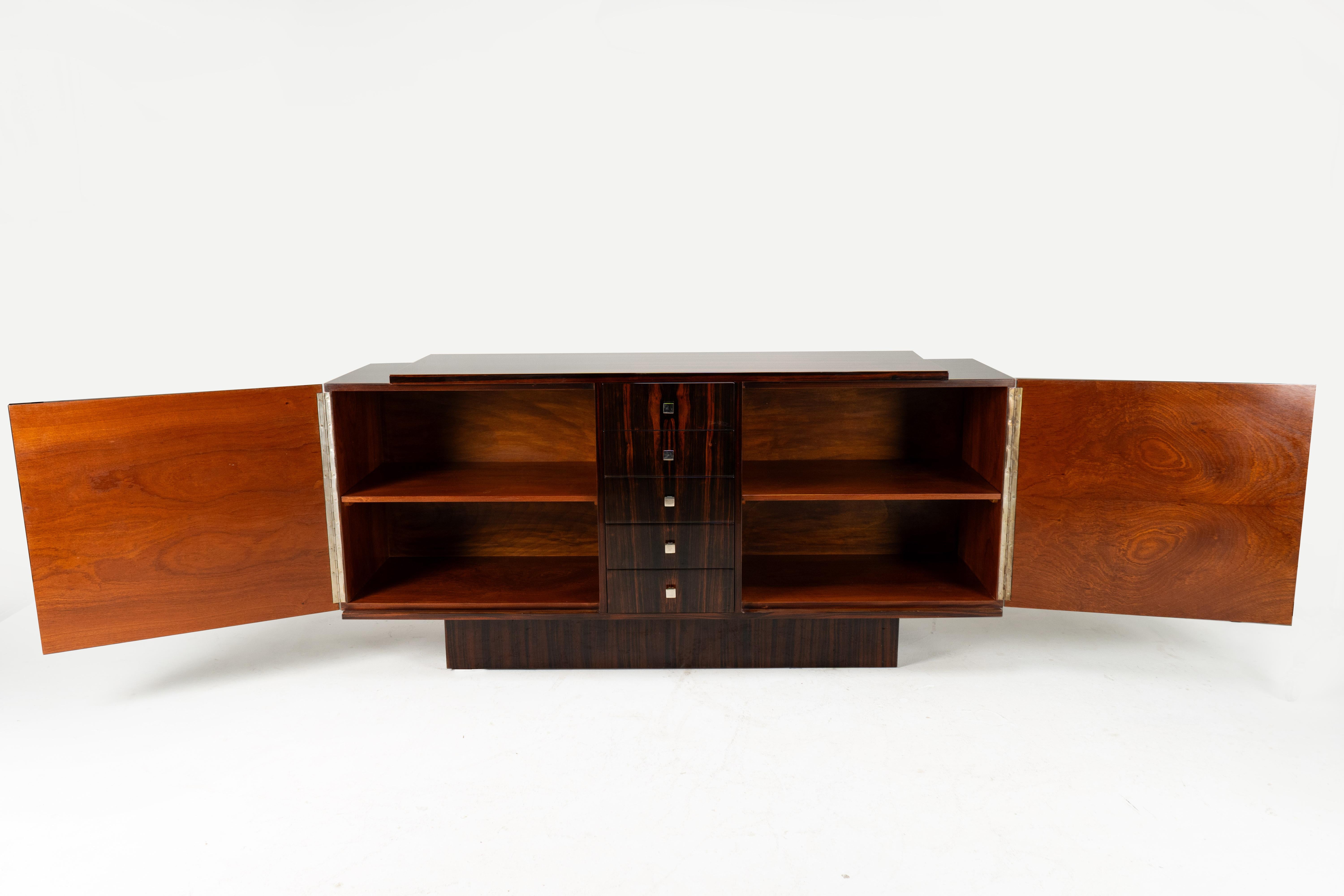 A French Art Deco Sideboard with 5 Drawers In Good Condition For Sale In Chicago, IL