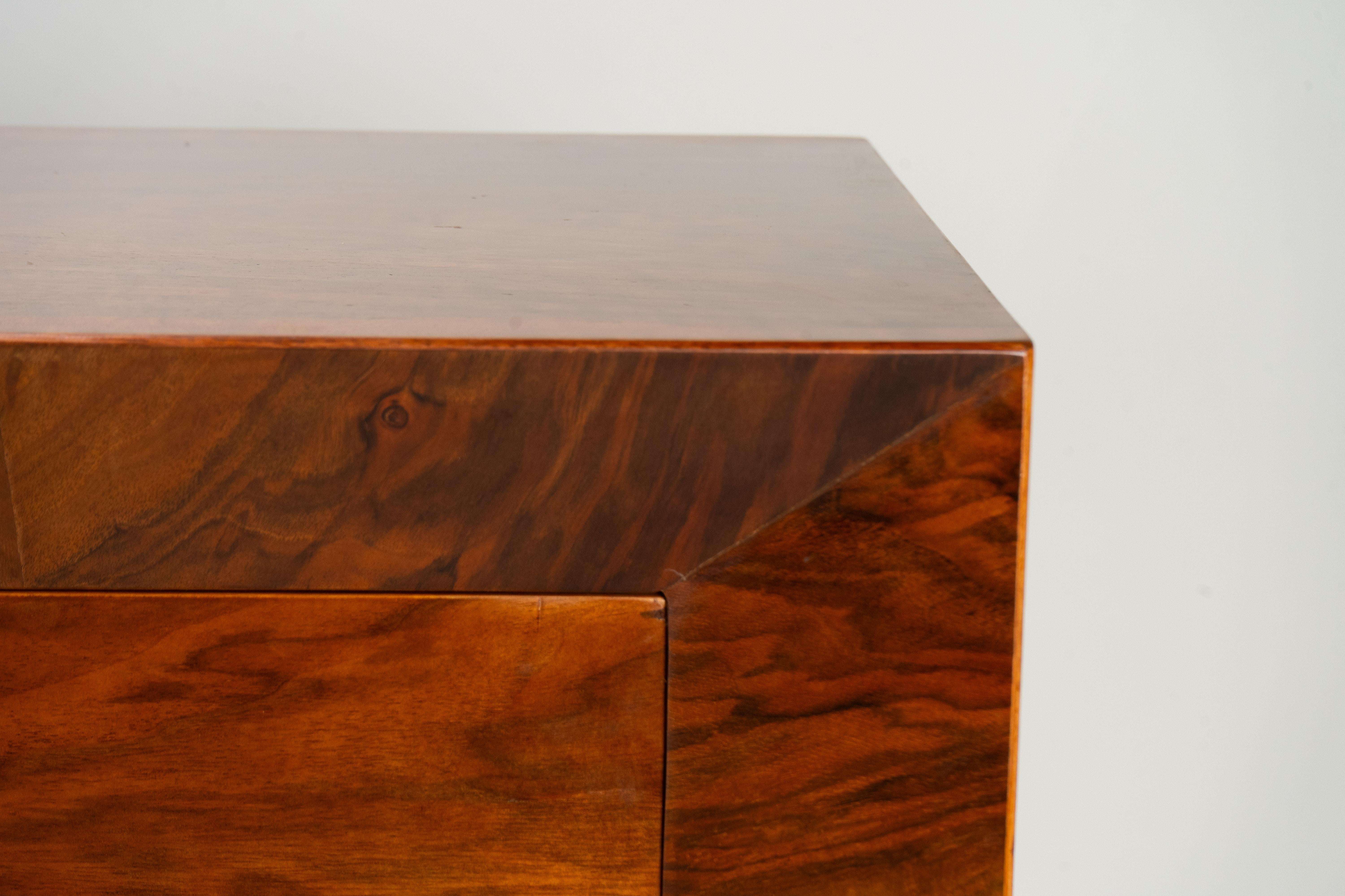 A French Art Deco Sideboard with Beveled Front and Three Drawers in vendita 2