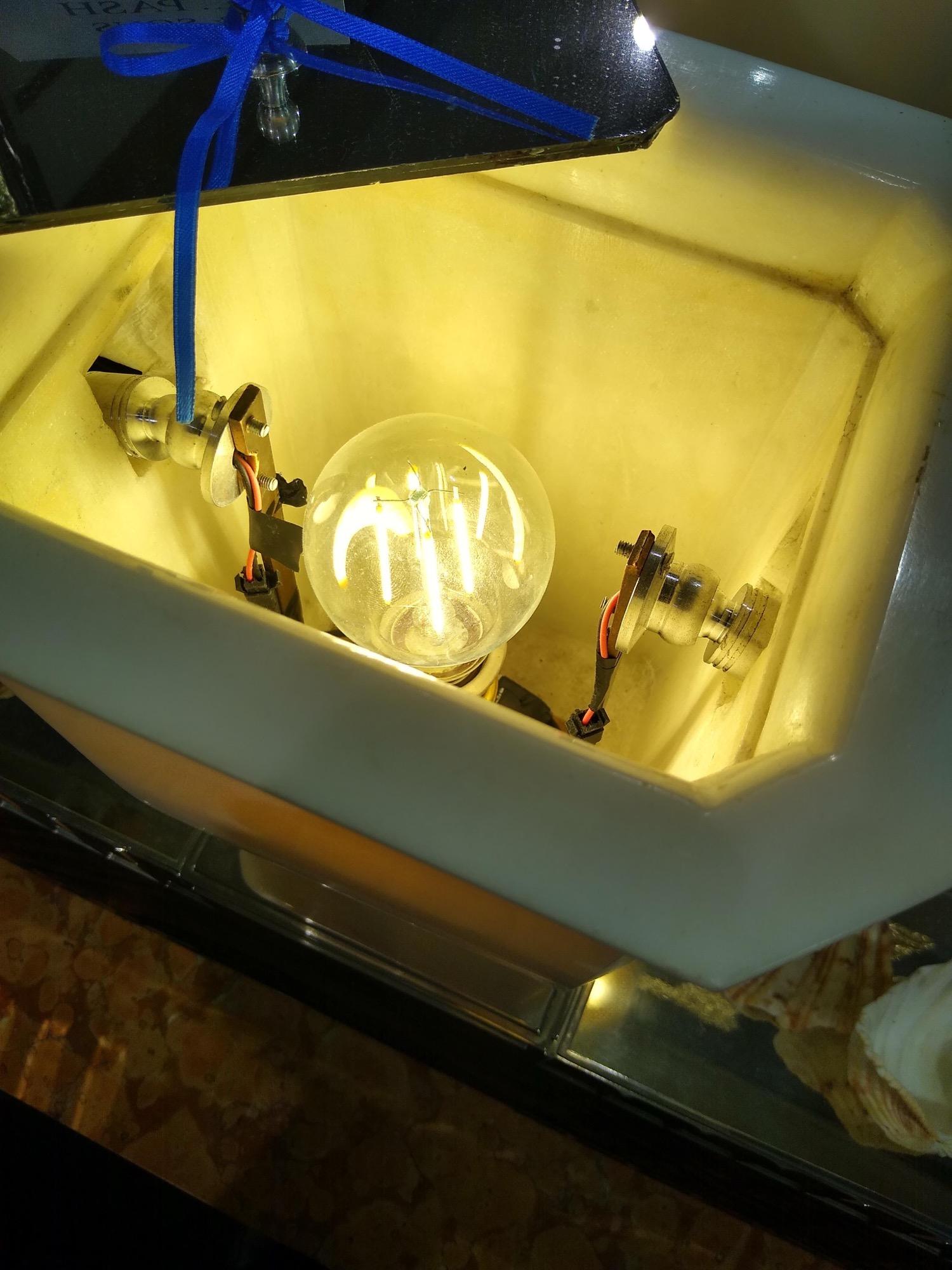 Centro de mesa francés Art Déco de plata y alabastro sobre zócalo de ébano de Macassar en venta 3