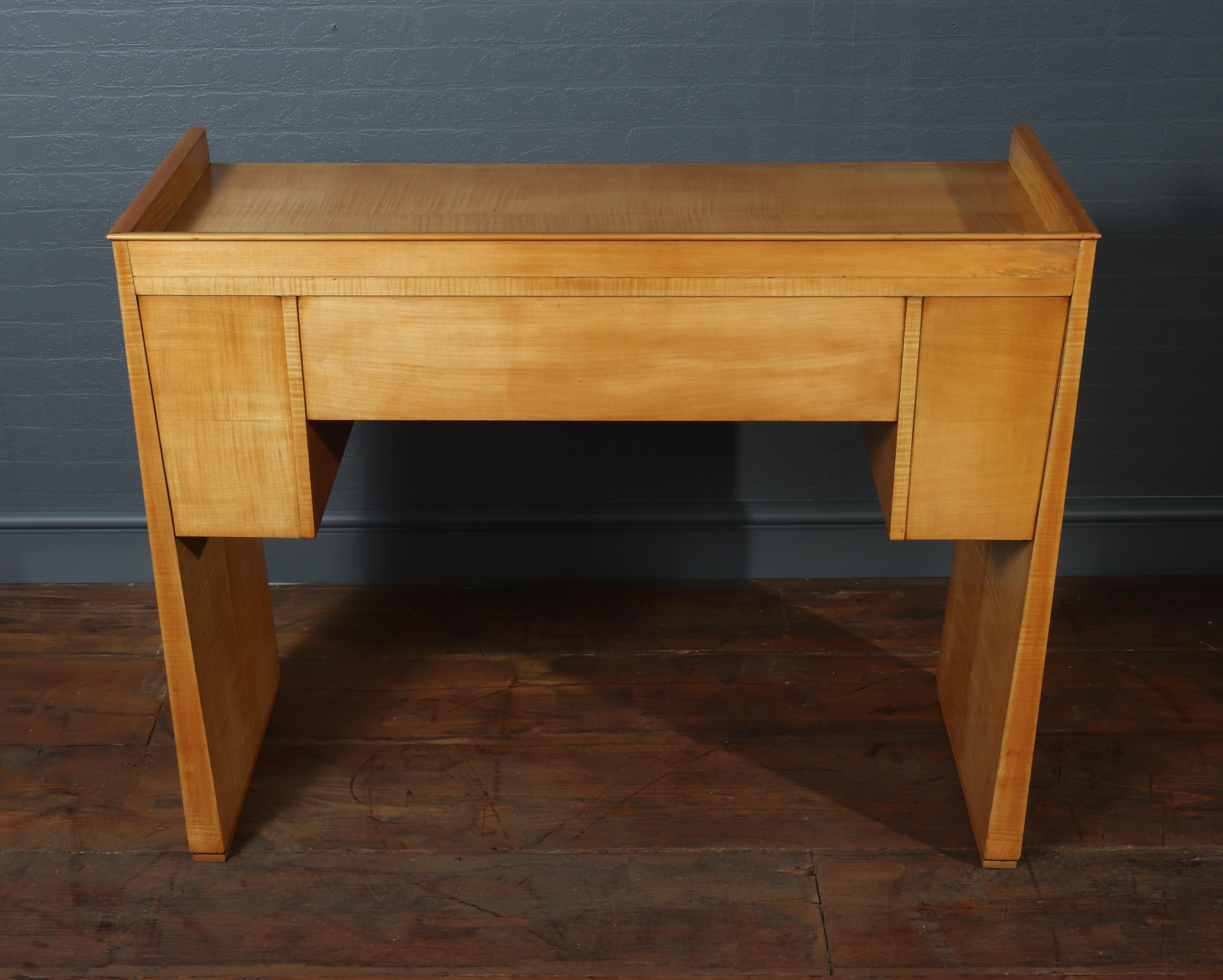 French Art Deco Sycamore Dressing Table and Chair For Sale 11