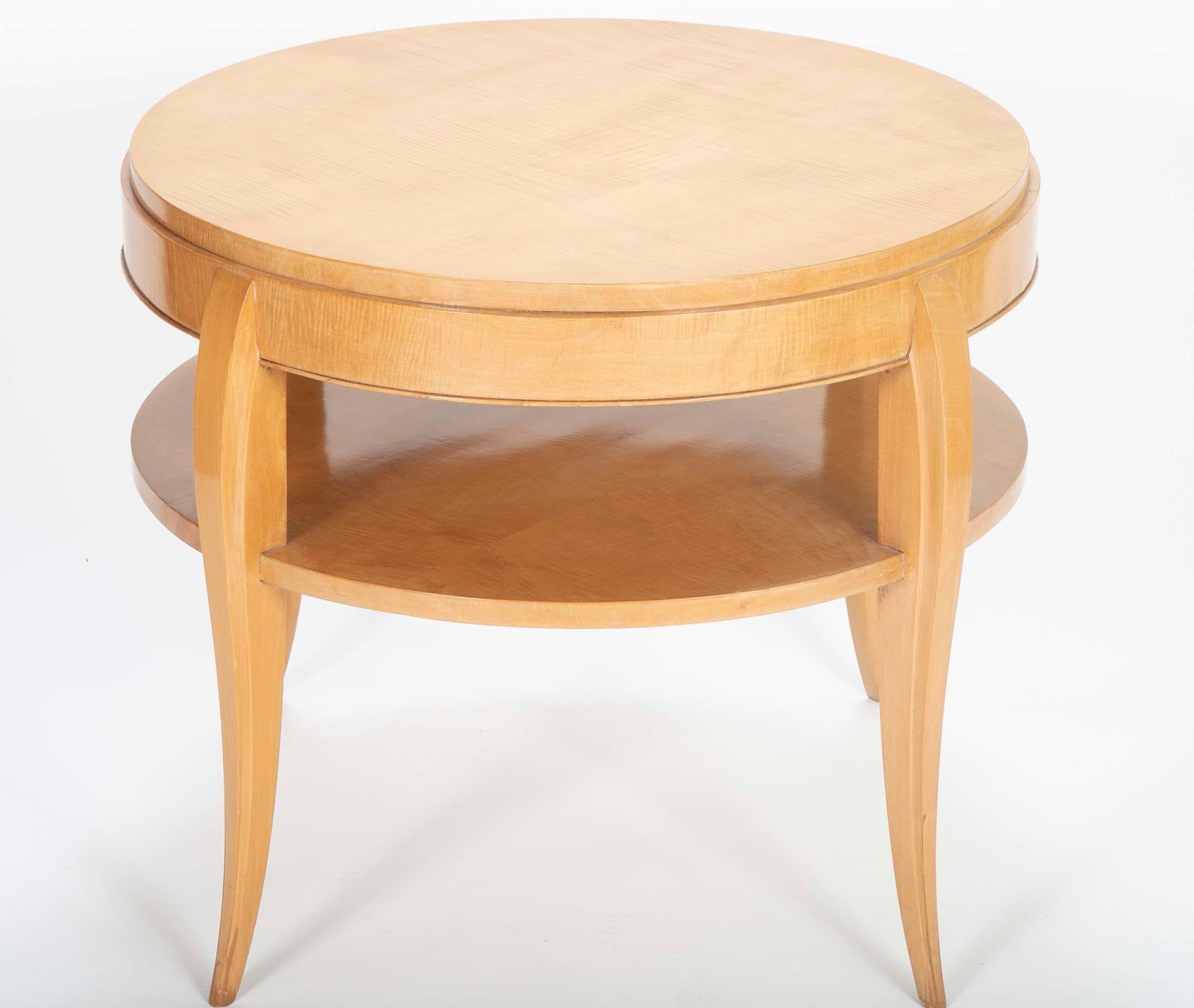 Français Table d'appoint en sycomore Art déco français en vente