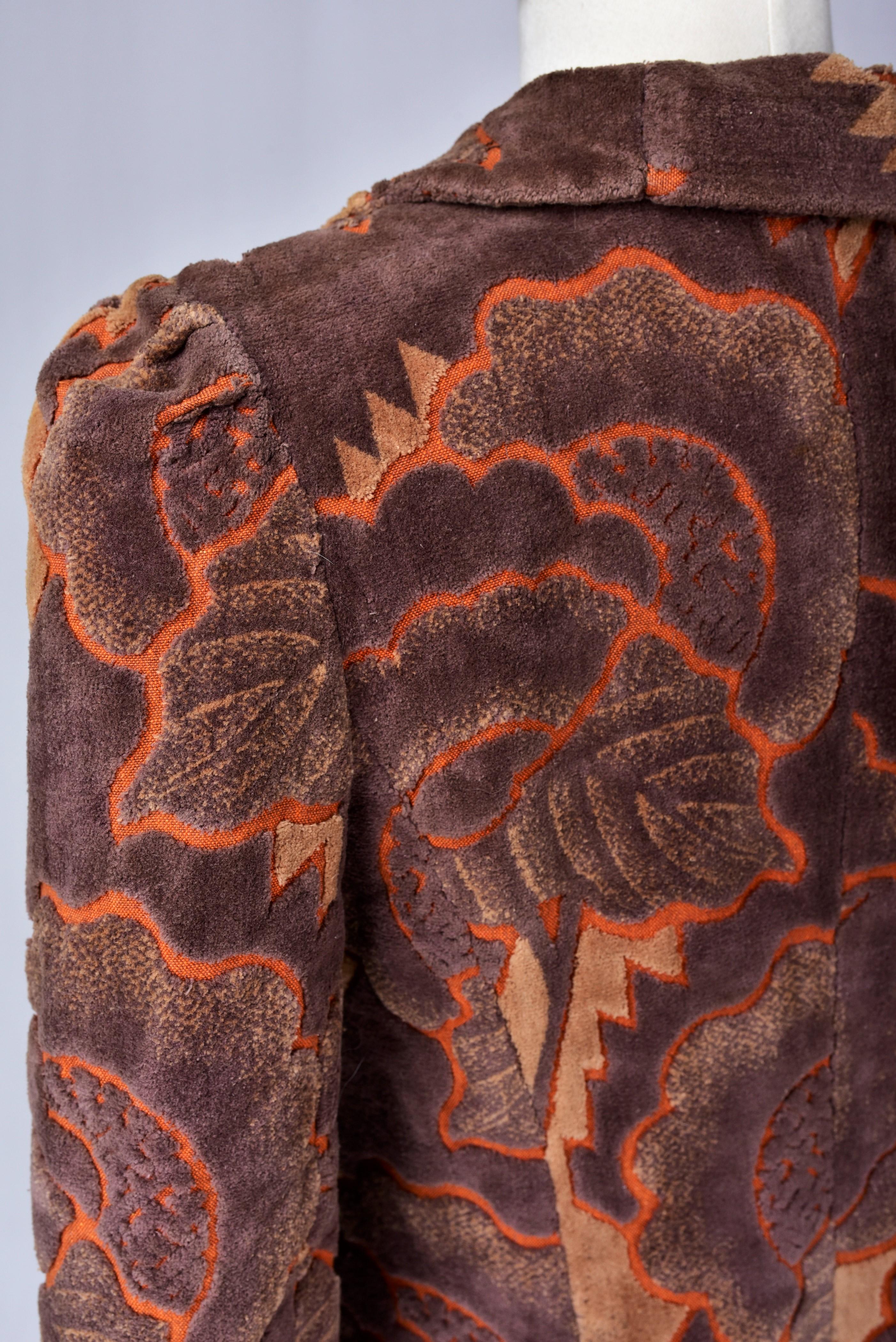 A French Art Deco Velvet Day Coat in the style of Raoul Dufy Circa 1970 For Sale 6