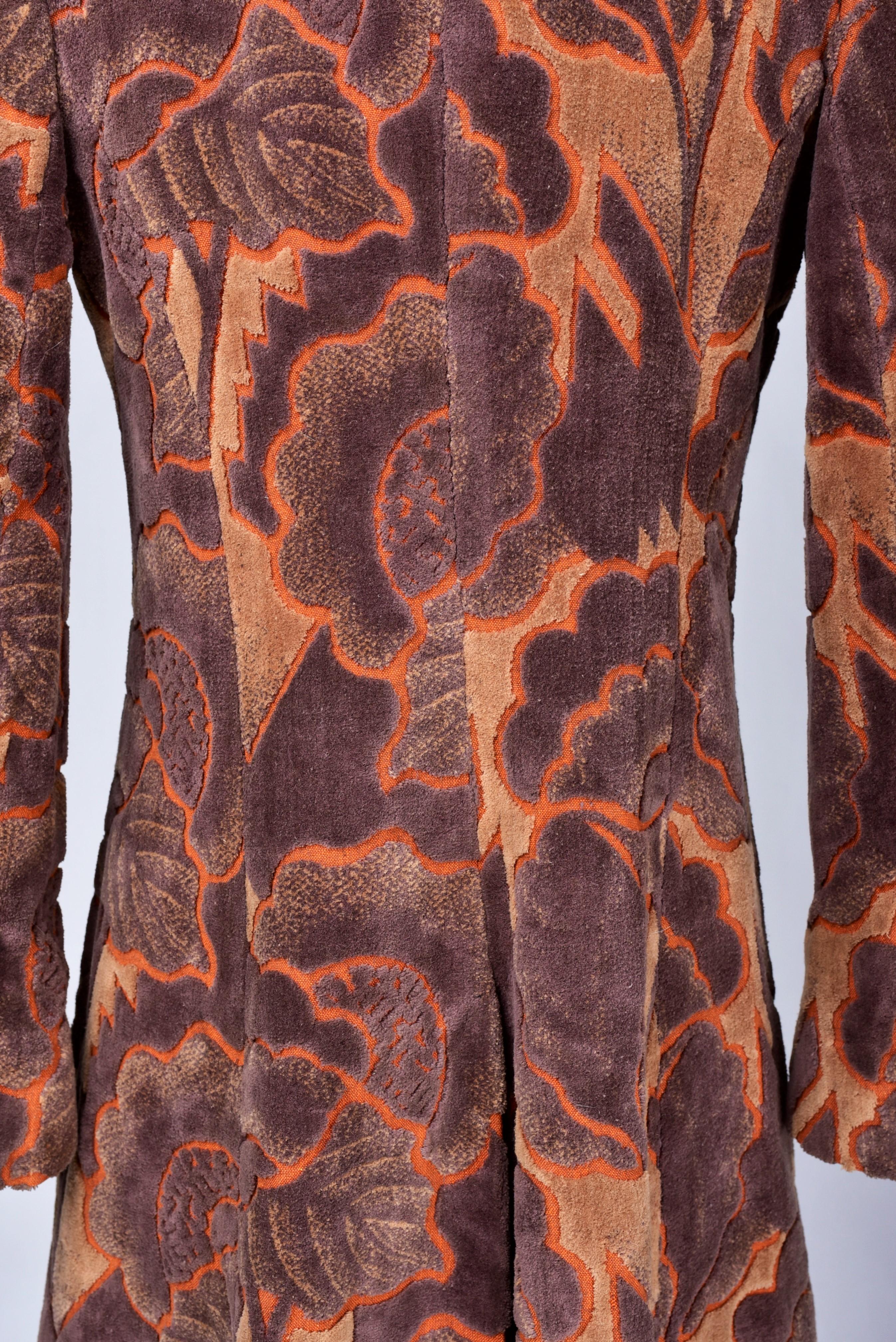 A French Art Deco Velvet Day Coat in the style of Raoul Dufy Circa 1970 For Sale 7