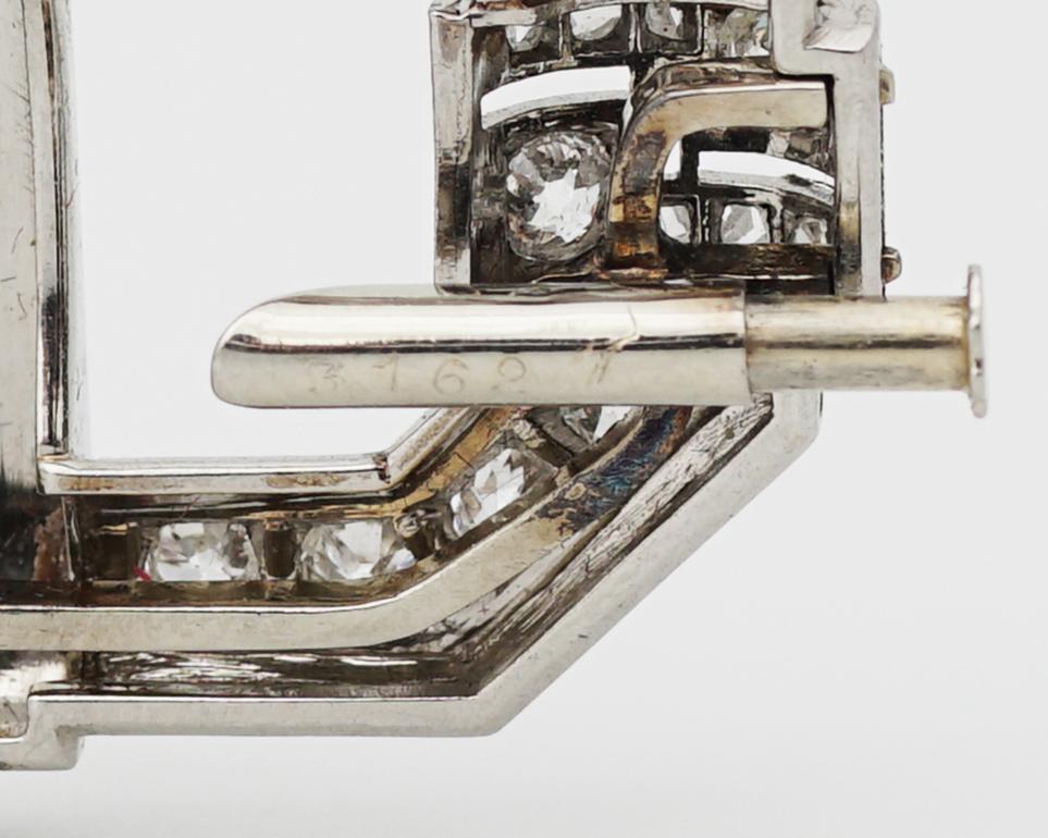French Art Deco White Gold and Diamond Brooch, C. 1930 In Good Condition In Paris, FR