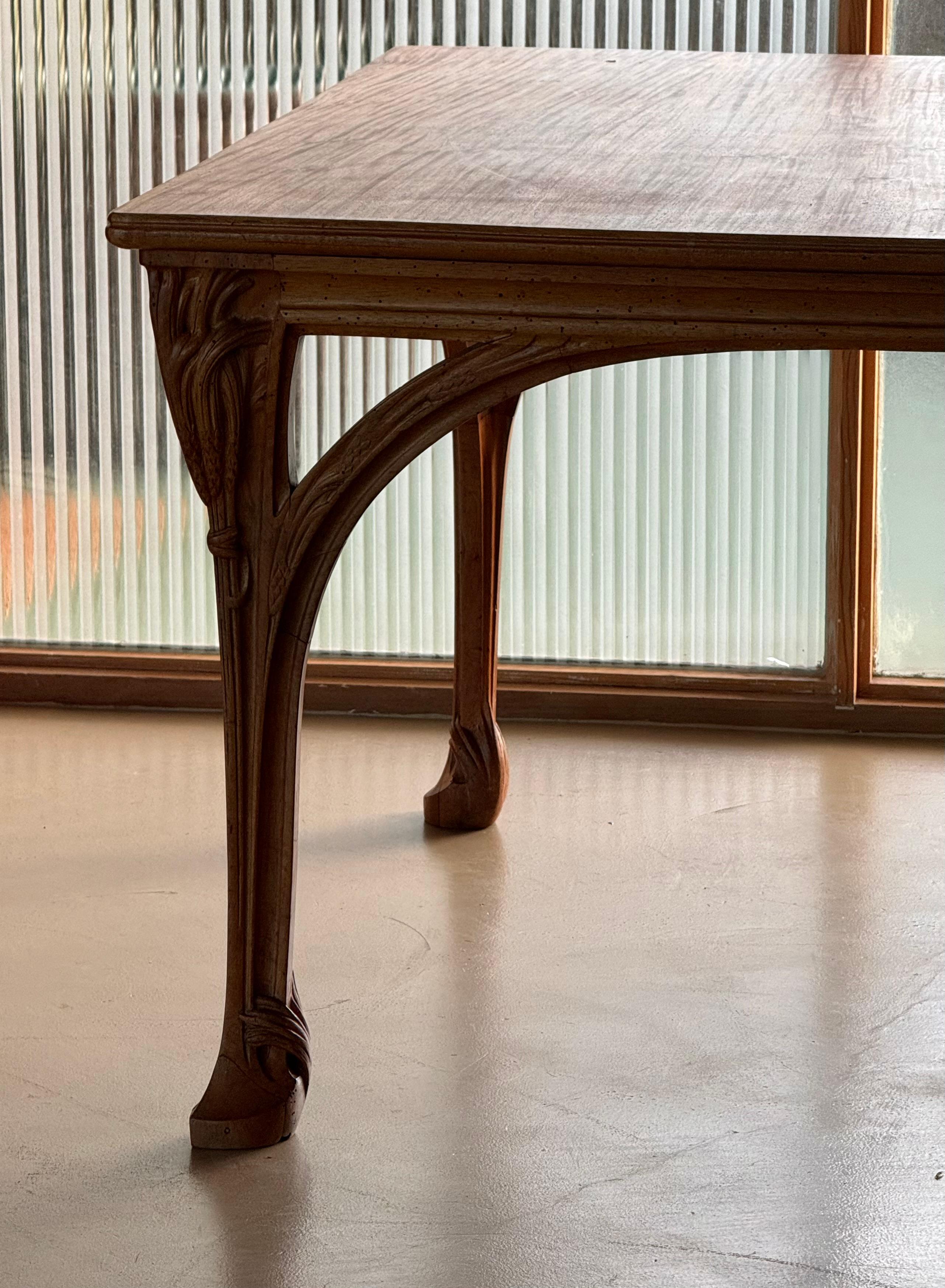 Tavolo da pranzo francese Art Carved intagliato, circa 1900 in vendita 8