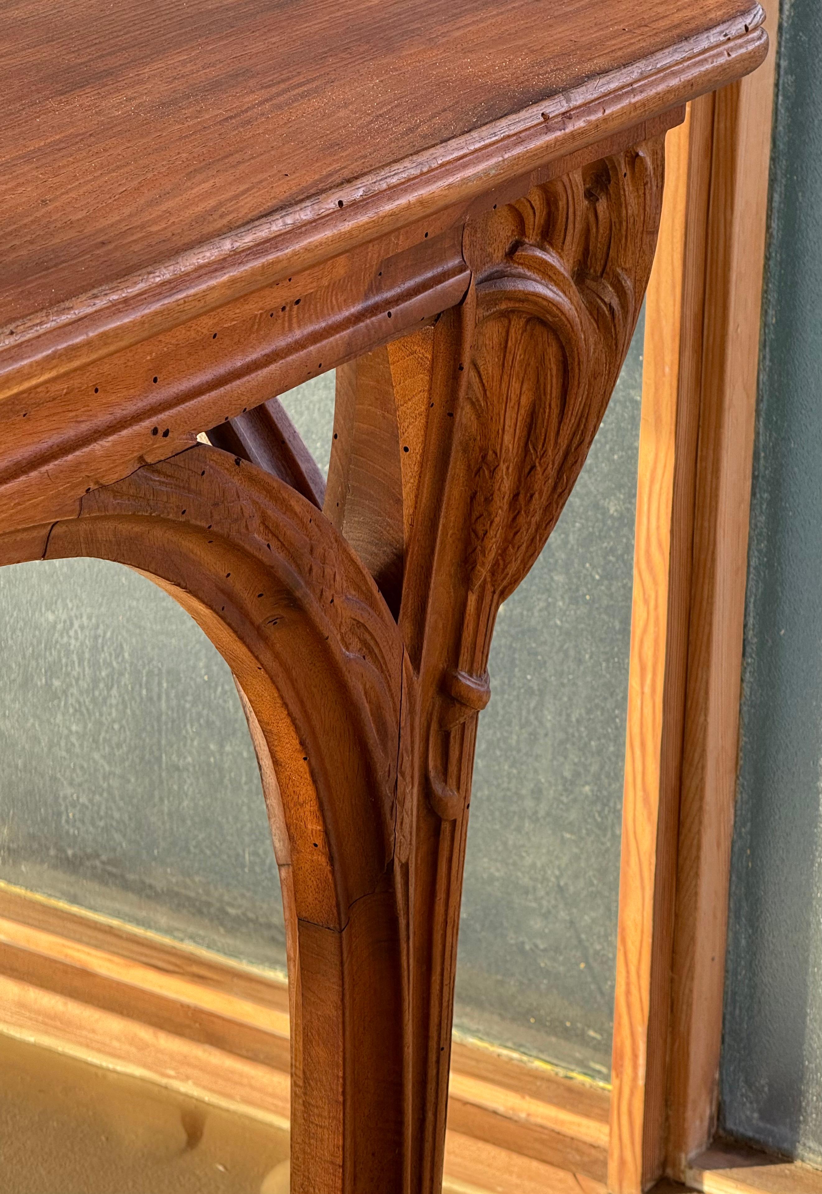Metallo Tavolo da pranzo francese Art Carved intagliato, circa 1900 in vendita