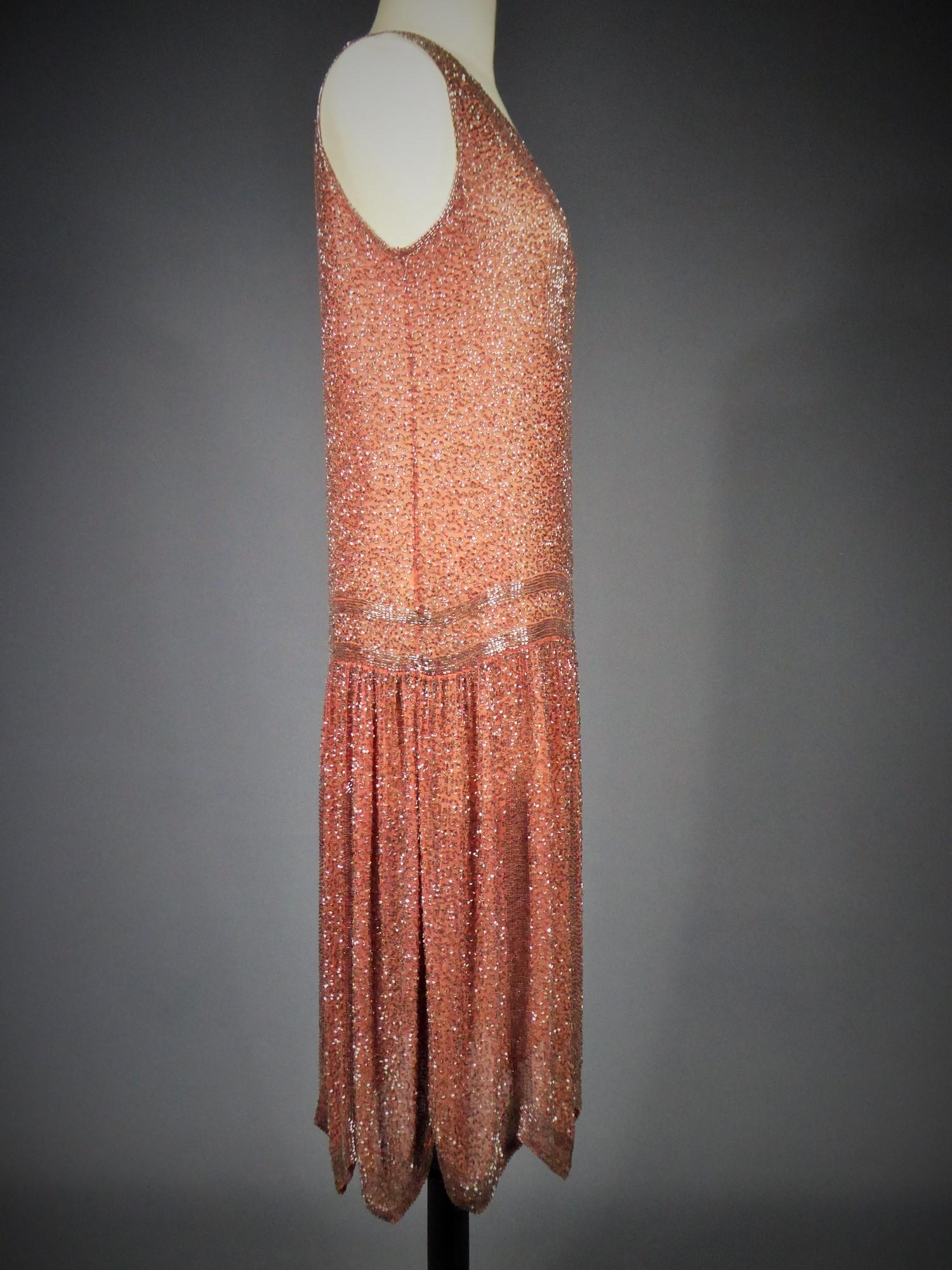 A French Beaded Flapper Dress Circa 1925  For Sale 3
