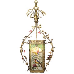 Lanterne française de la Belle Époque en bronze doré et verre avec oiseaux et baies exotiques
