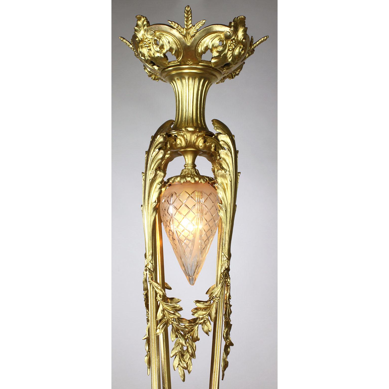 French Belle Époque Gilt-Bronze & Molded Glass 15-Light Lyre Style Chandelier For Sale 5