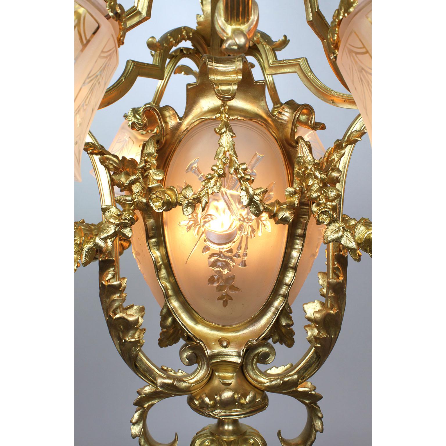 French Belle Époque Gilt-Bronze & Molded Glass 15-Light Lyre Style Chandelier In Good Condition For Sale In Los Angeles, CA