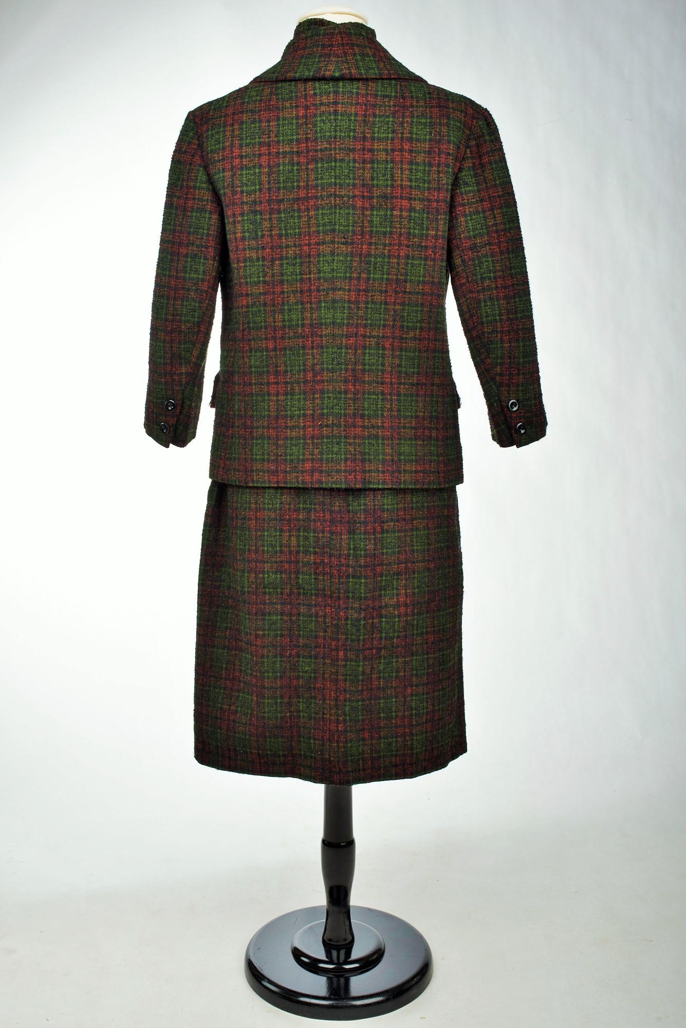 A French Dior/Bérénice Demi Couture skirt suit Wool Tartan, French Circa 1970 For Sale 7