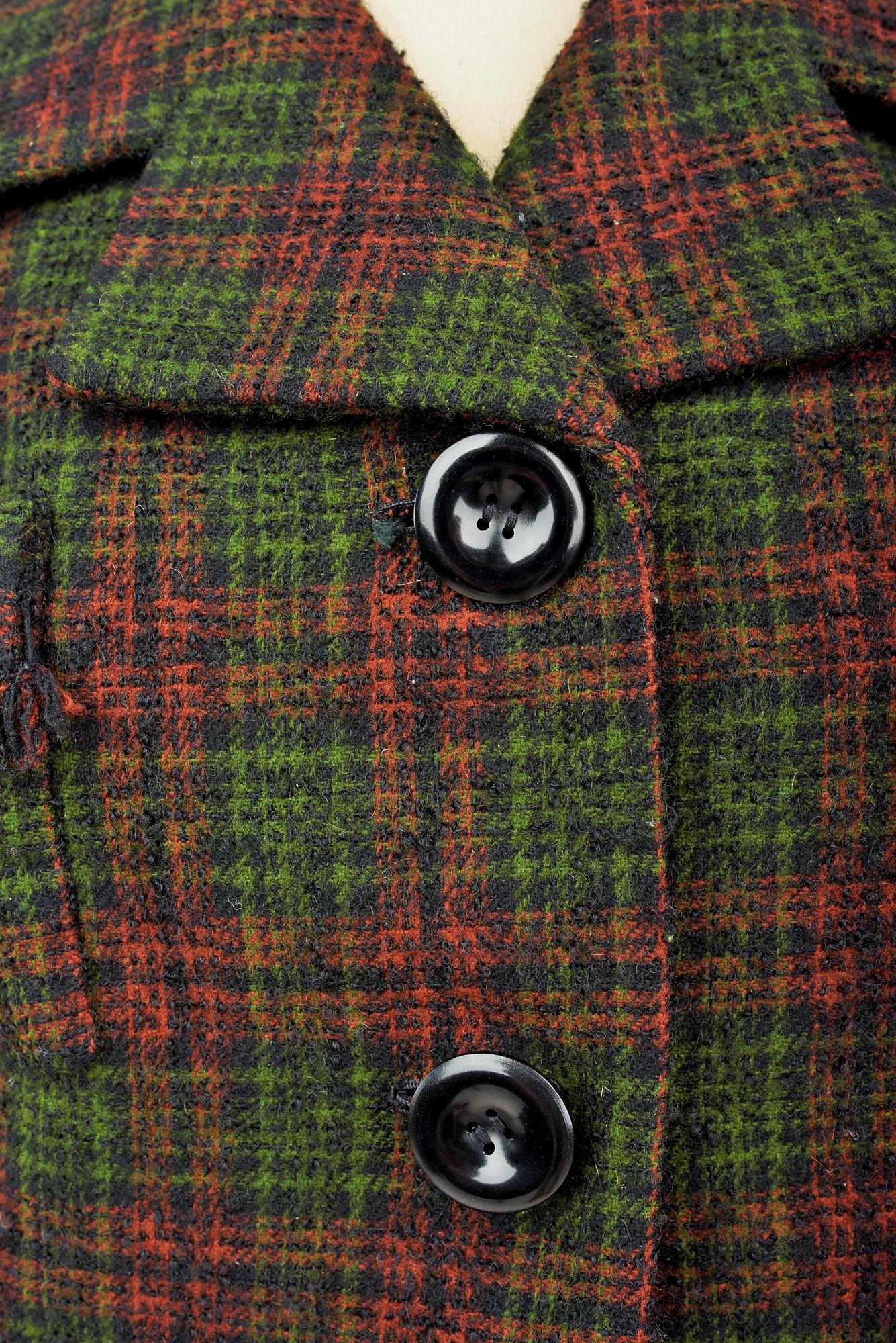 A French Dior/Bérénice Demi Couture skirt suit Wool Tartan, French Circa 1970 For Sale 9