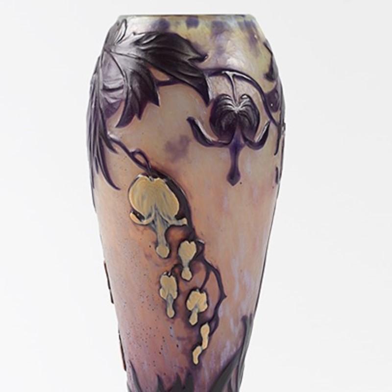 A French Bleeding Heart’ Enameled Cameo Glass Vase by Muller Frères In Excellent Condition In New York, NY