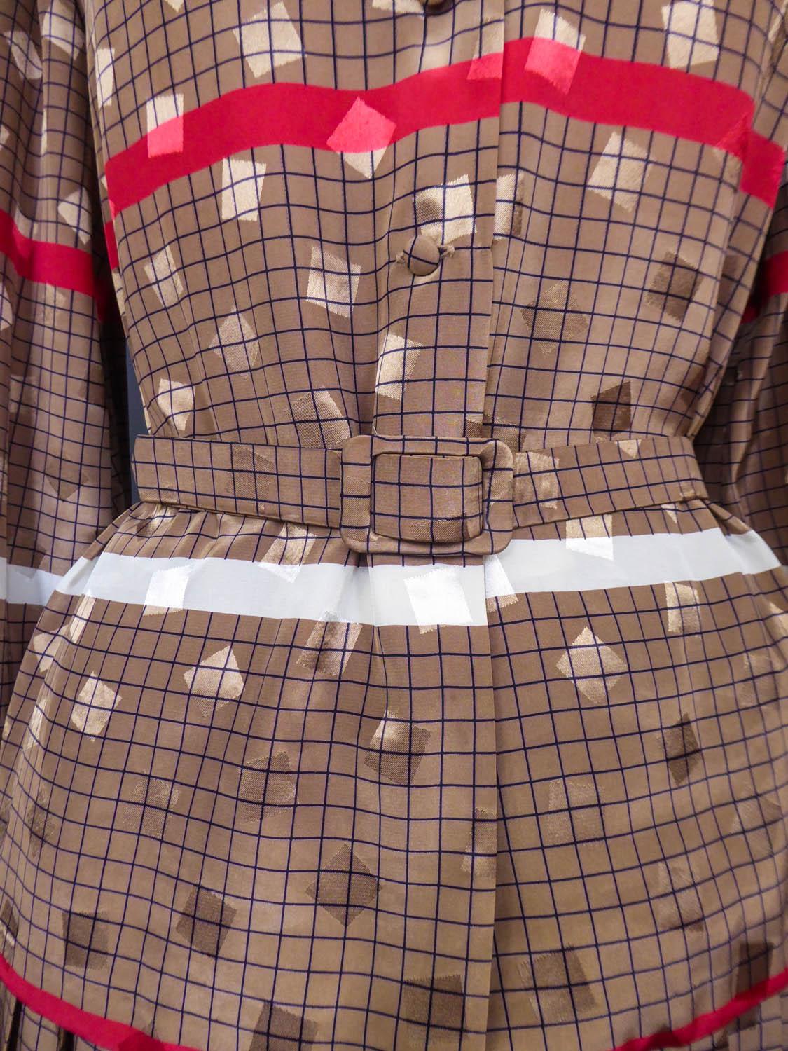 Marrone Camicetta francese e gonna a pieghe di Cacharel (attribuita a) Circa 1980 in vendita