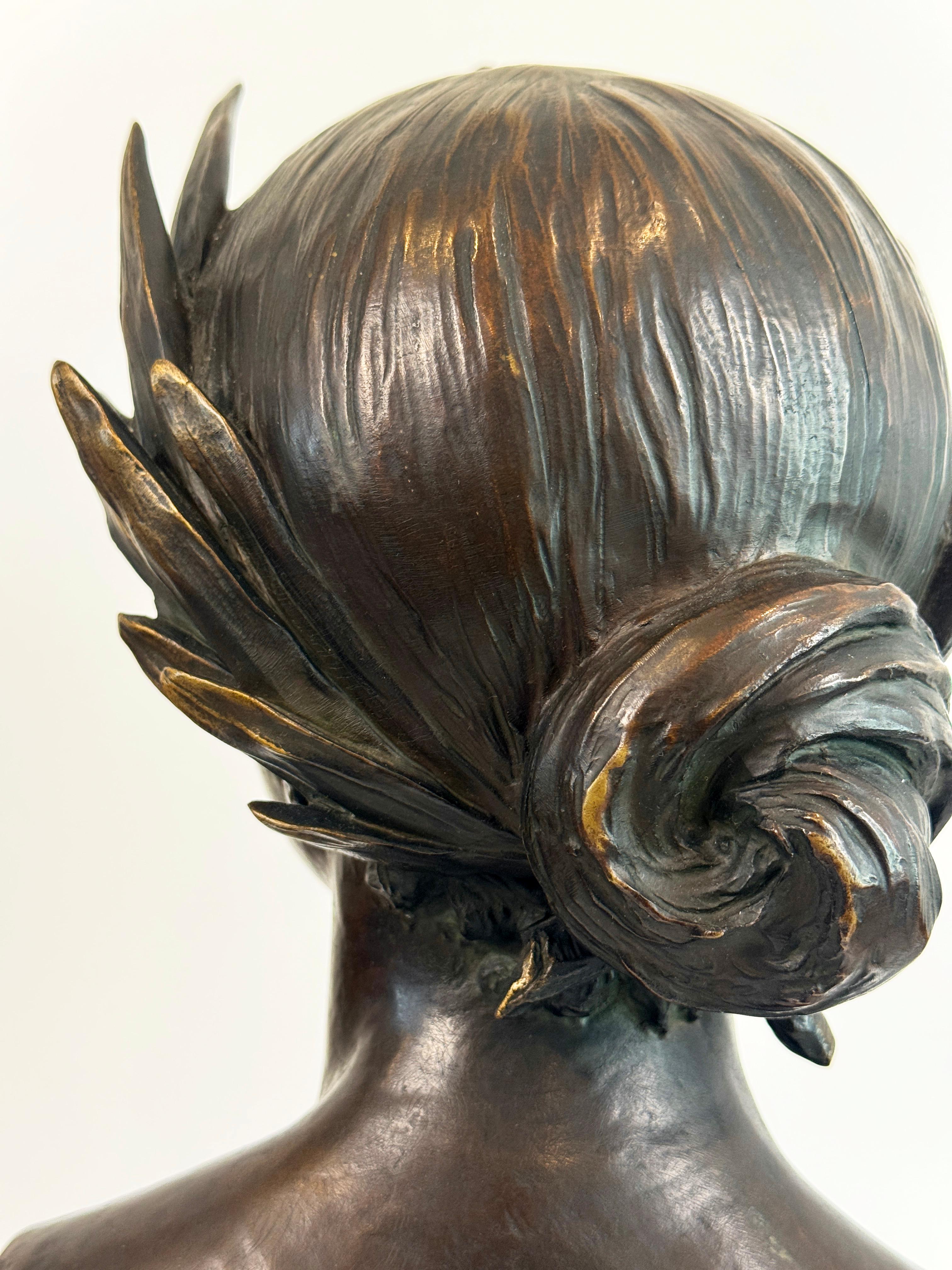 Busto di bronzo francese di donna classica in vendita 2