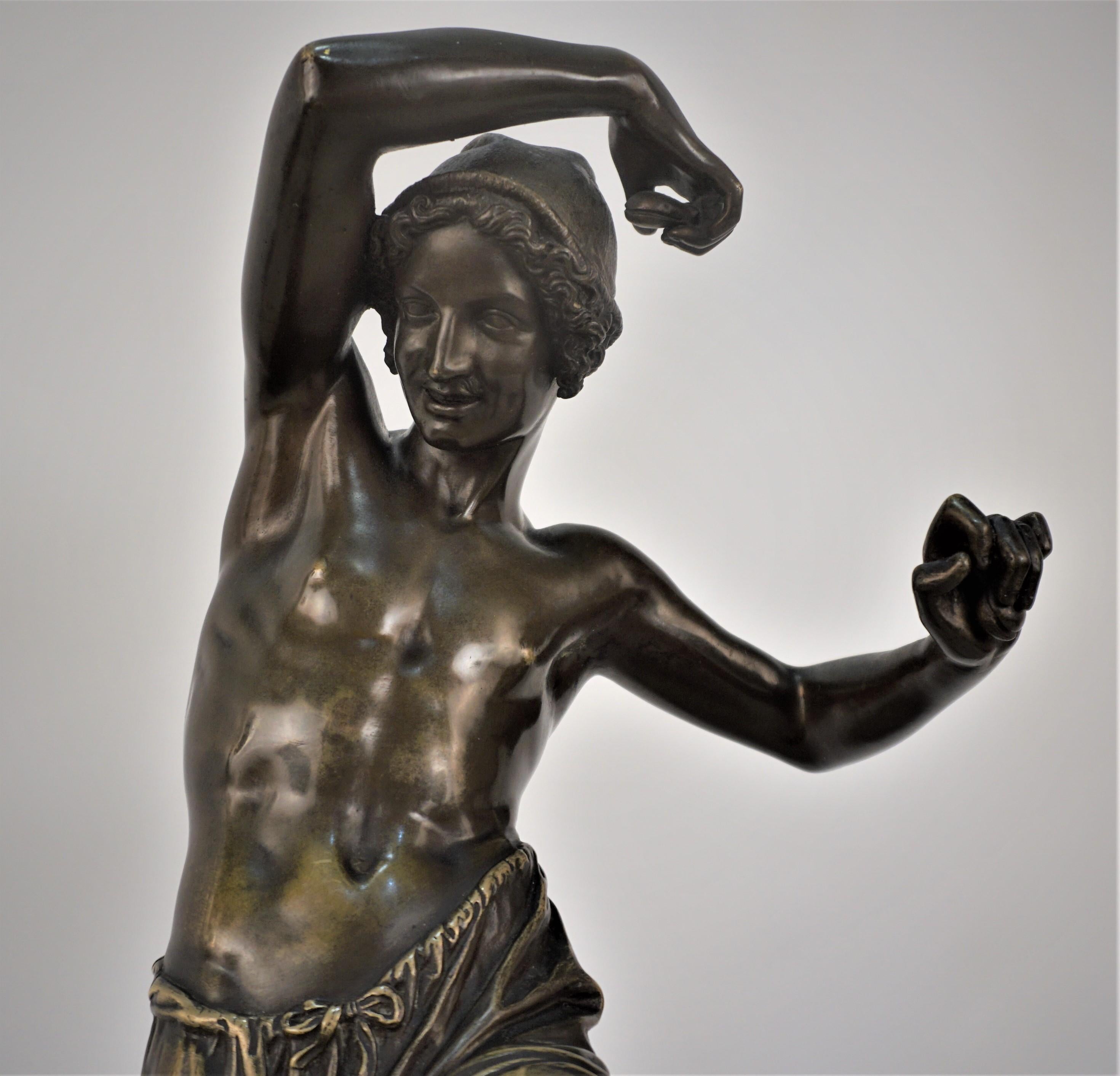 Danseuse napolitaine en bronze avec castagnettes, marquée Duret F.
D'après Francisque Joseph Duret (français, 1805-1865)
Moulée par Delafontaine à partir d'un moule de Francisque Joseph Duret.