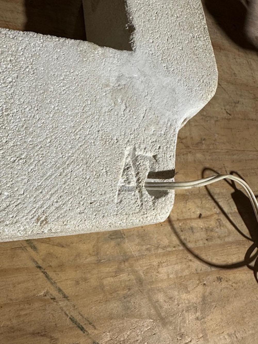 Brutalisme Lampe figurative brutaliste française par Albert Tormos, vers 1960. en vente