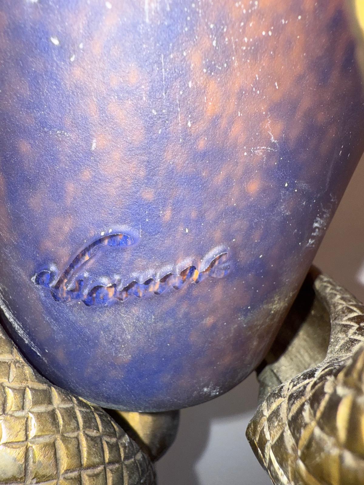 Art déco Lampe de table française en bronze des années 50, dans le style d'Edgar Brandt en vente