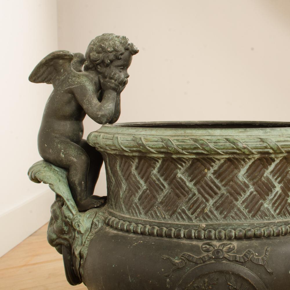 French Cast Bronze Garden Urn with Cherubs, circa 1910 In Good Condition In Philadelphia, PA