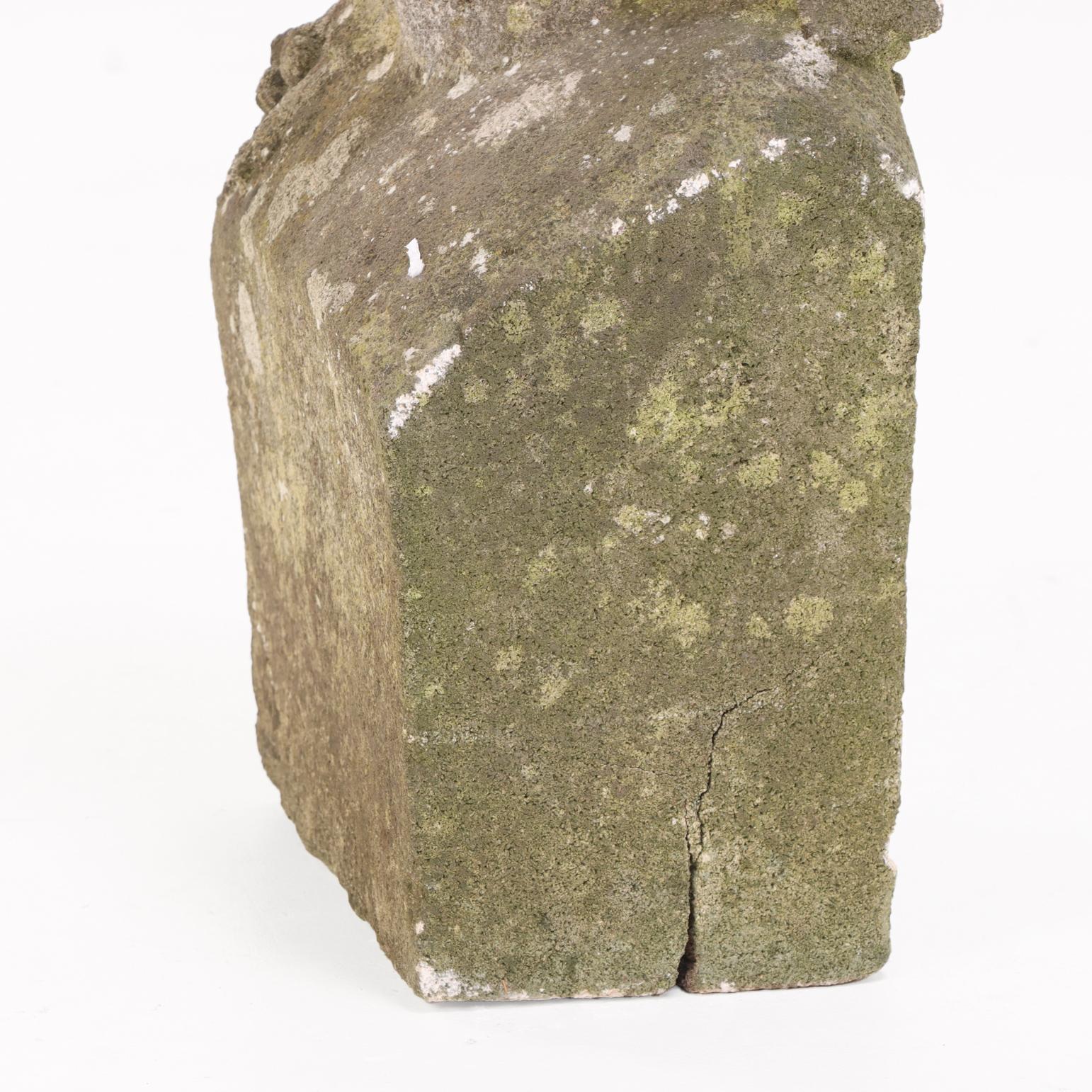 Art Nouveau Un busto francese in pietra fusa, C.1920. in vendita