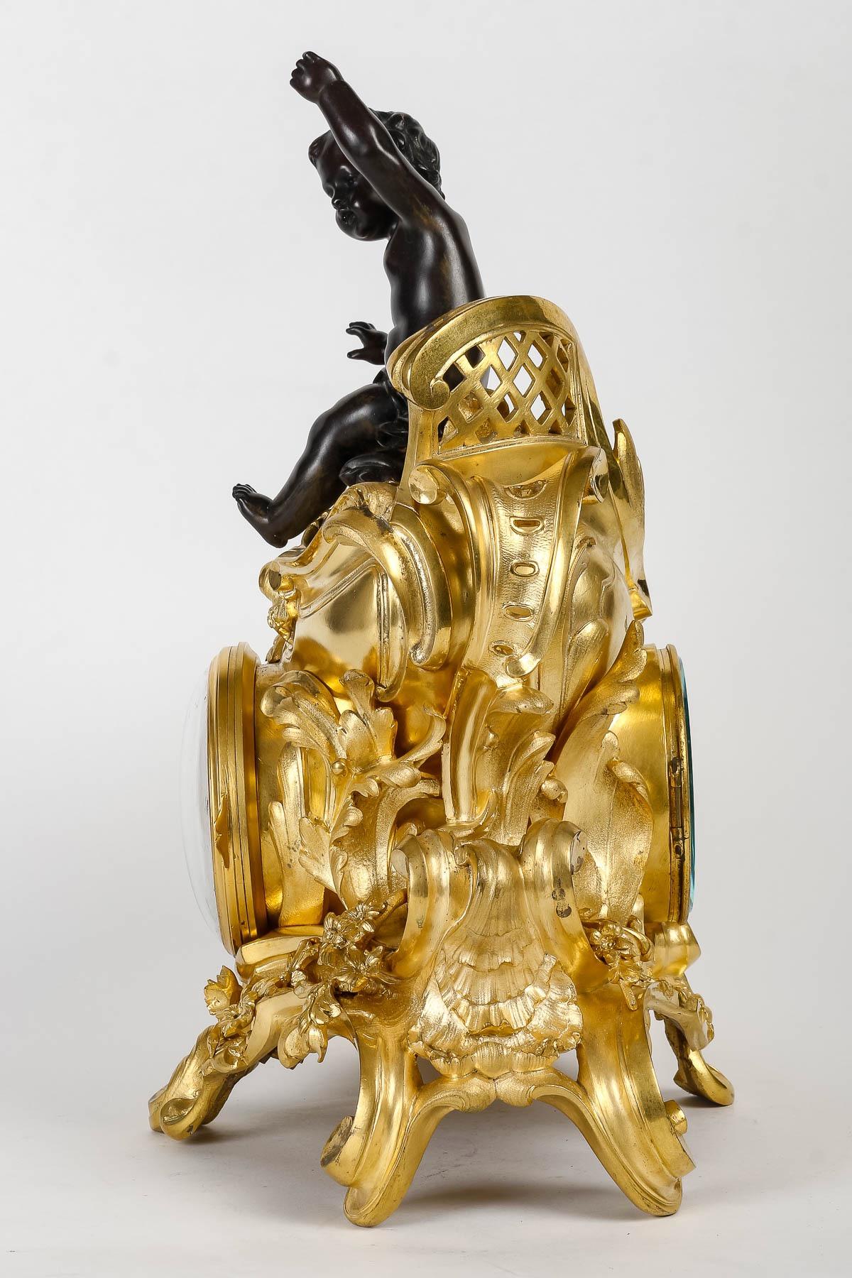 A French ‘Chariot’ Three-pieces Clock Garniture attributed to F.Linke circa 1890 For Sale 1