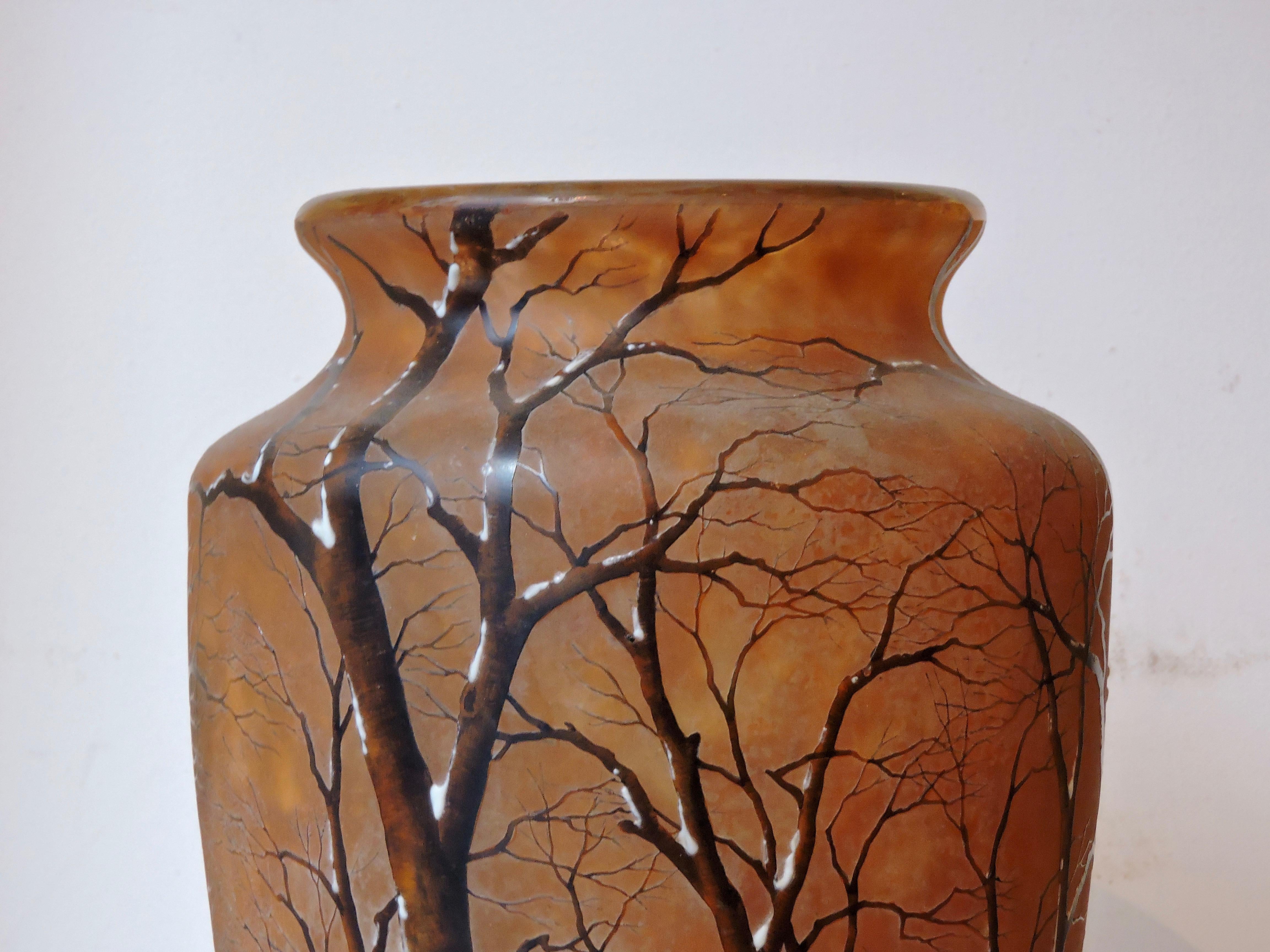 French Daum Nancy Enameled  Winter Landscape Glass Vase, circa 1900 In Good Condition In Saint-Ouen, FR