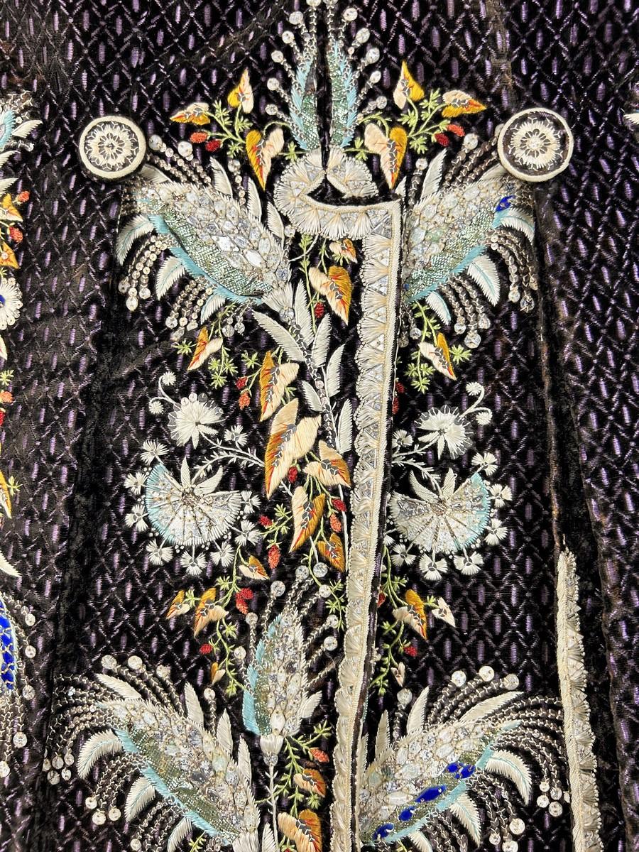 Uomo Abito e pantaloni da cerimonia della corte francese con una prestigiosa provenienza, CIRCA 1810 in vendita