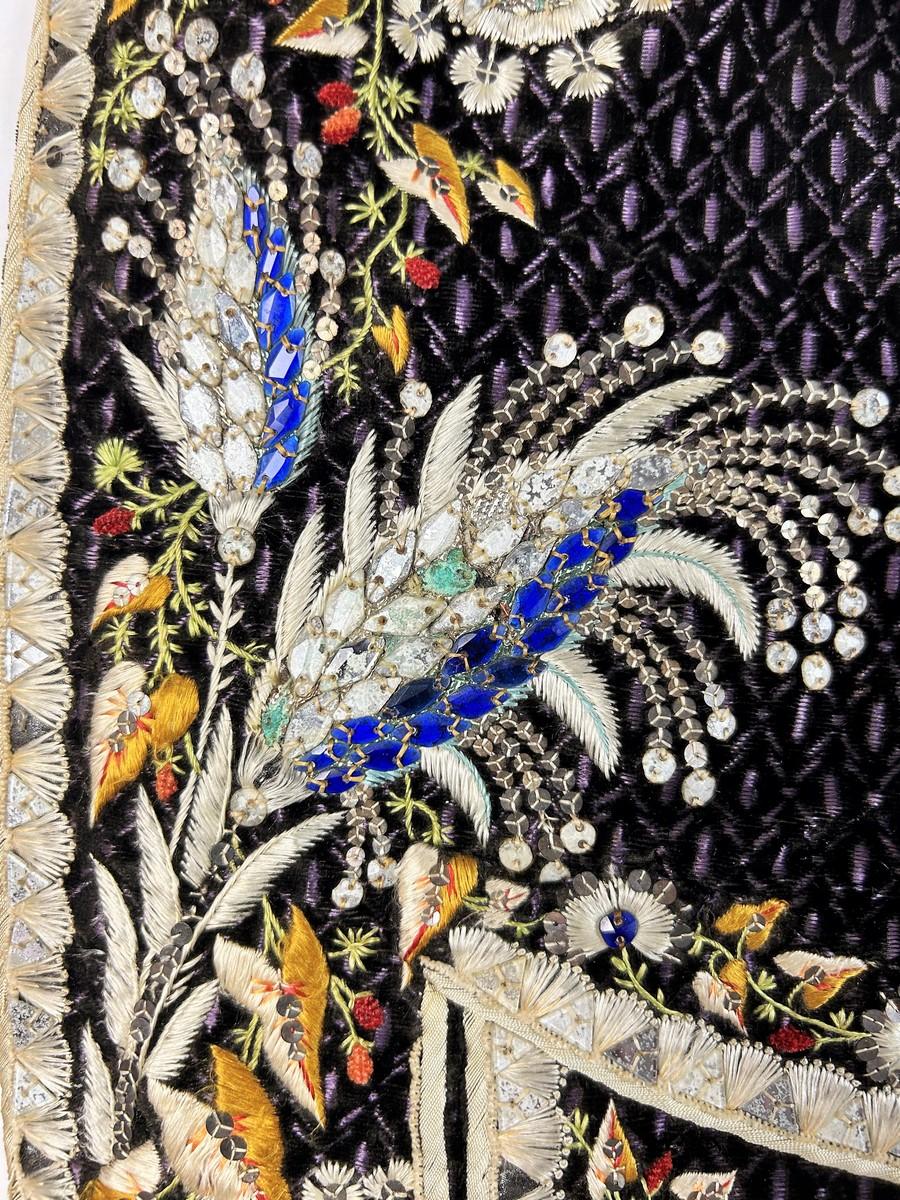 Abito e pantaloni da cerimonia della corte francese con una prestigiosa provenienza, CIRCA 1810 in vendita 2