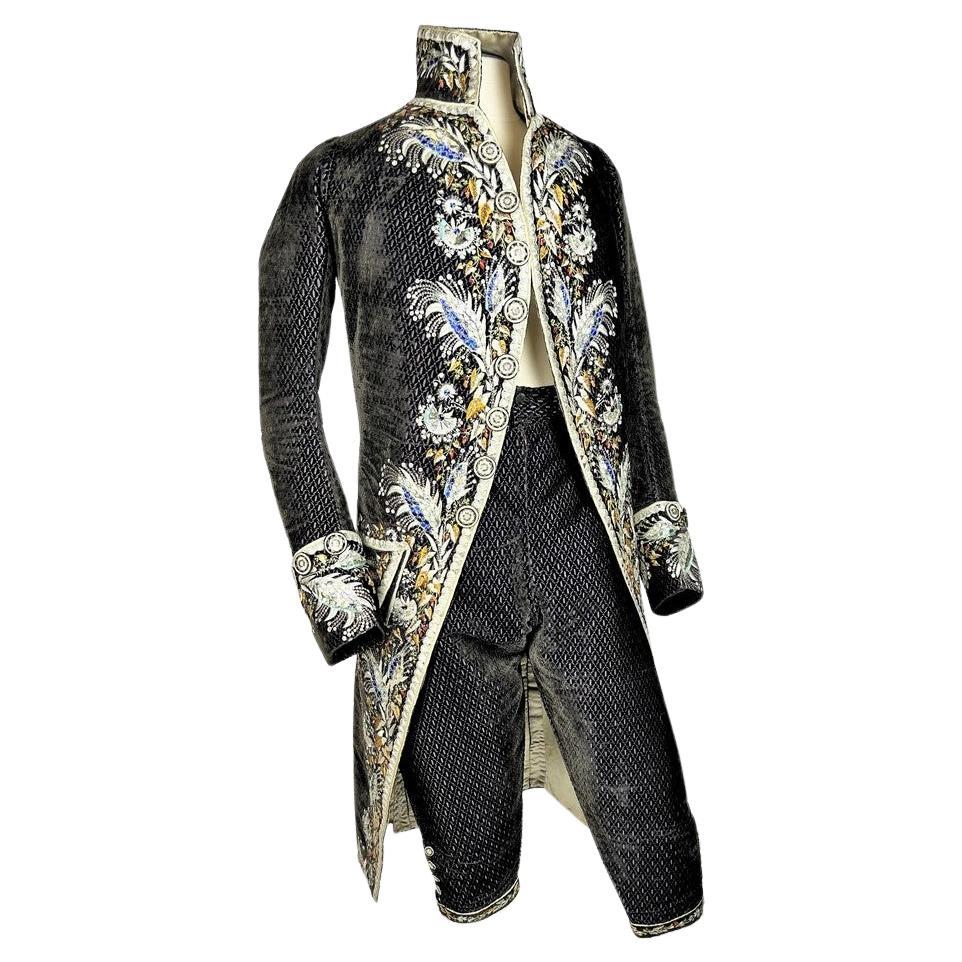 Habit et culotte de la cour de France de prestigieuse provenance Circa 1810