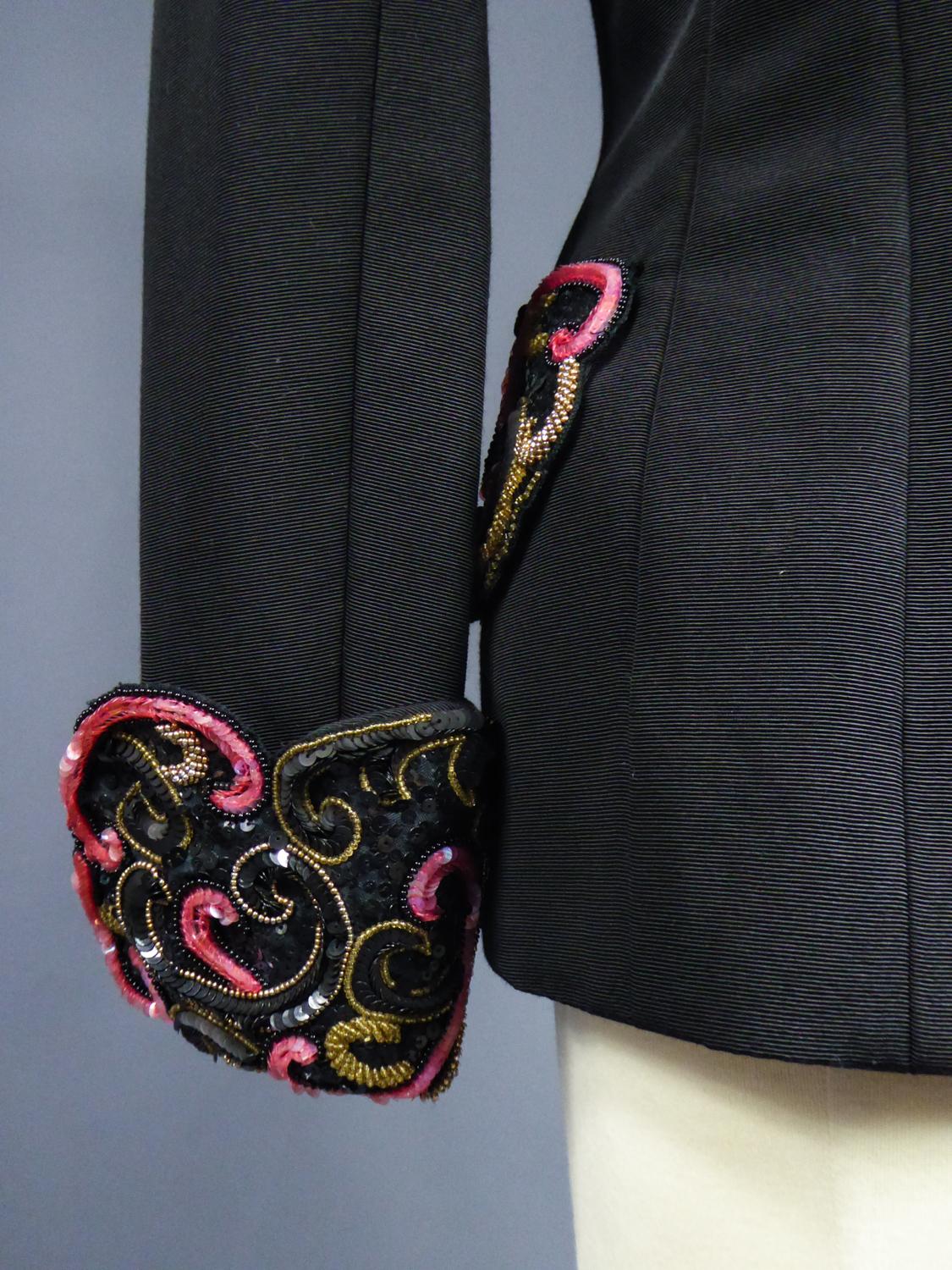 Una giacca da bar francese di alta moda con perline e paillettes ricamate CIRCA 1950 in vendita 7