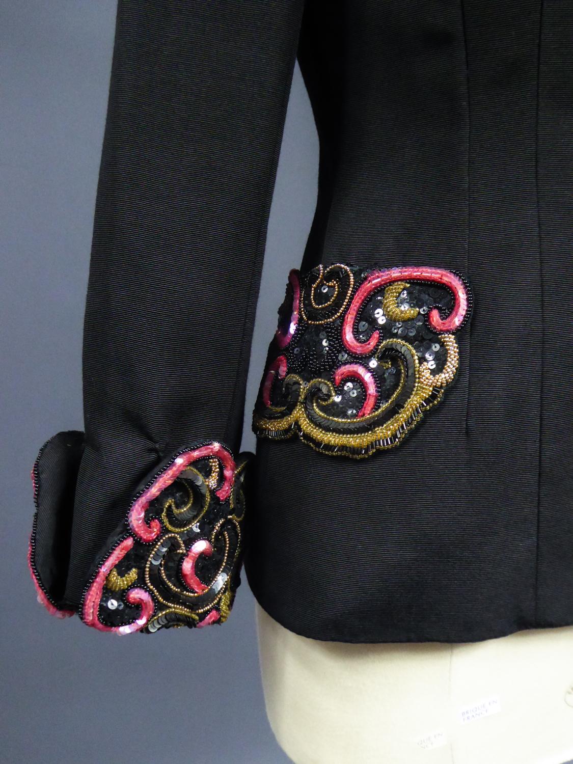 Una giacca da bar francese di alta moda con perline e paillettes ricamate CIRCA 1950 in vendita 3