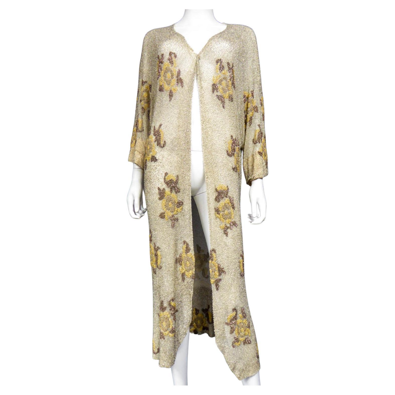 Circa 1930/1935
Francia Haute Couture
Cappotto pesante e lungo di Anonymous Haute Couture in microperle 