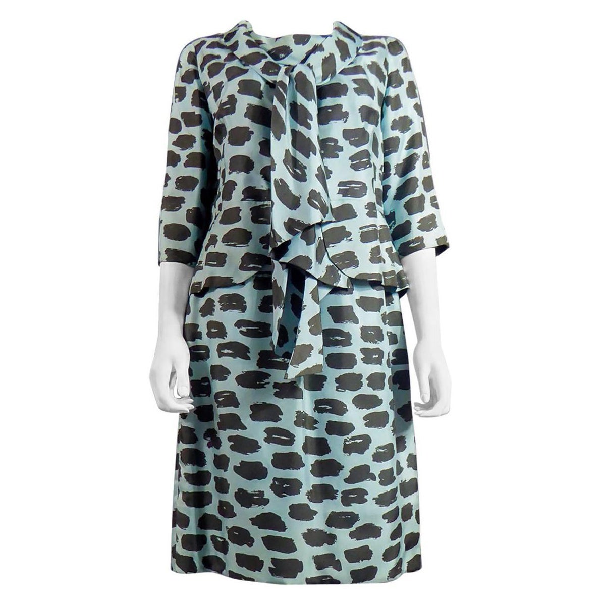 A French Couture Lanvin Castillo Printed Silk Set Numbered R6554H Circa 1962 For Sale