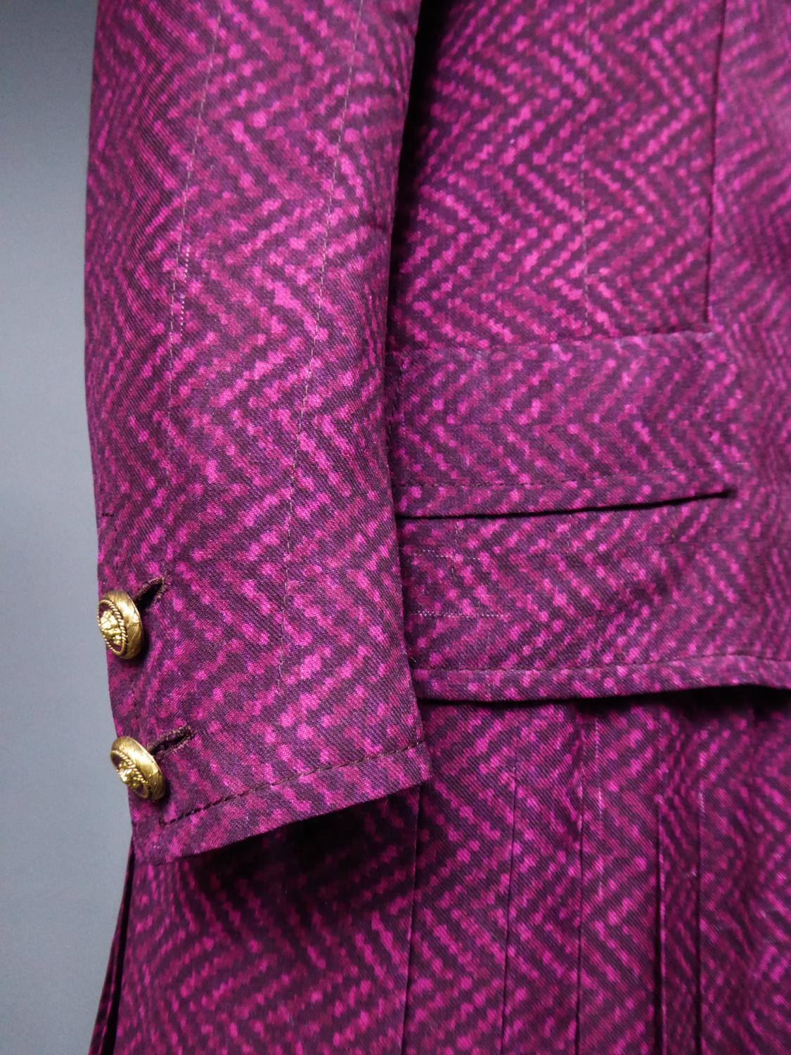 Gonna e giacca Chanel in seta Couture francese numero 60423 e 60422 C. 1980 in vendita 5