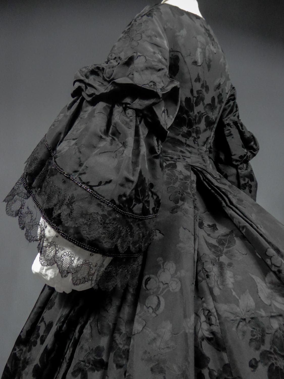 A French Crinoline Damask Silk Day Dress Circa 1865 with Provenance 4