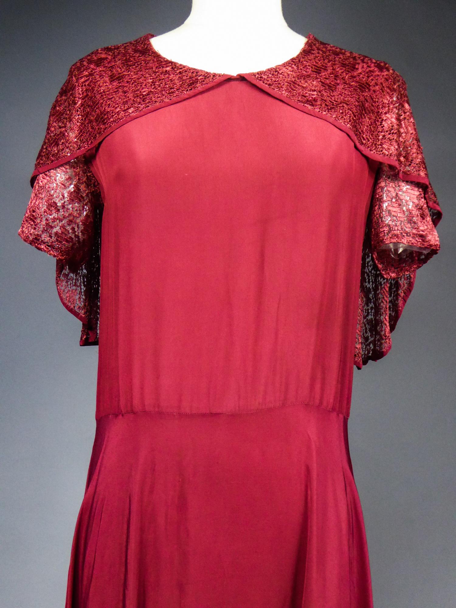 A French Day Dress in Crepe Silk and Lace Circa 1935/1940 For Sale 7