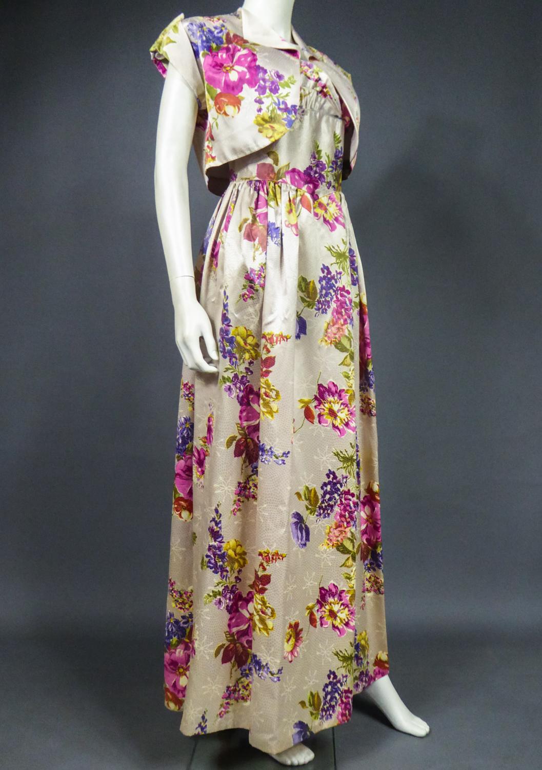 A French Dress and Jacket in Lustrous Printed Satin Silk Circa 1970 For Sale 3