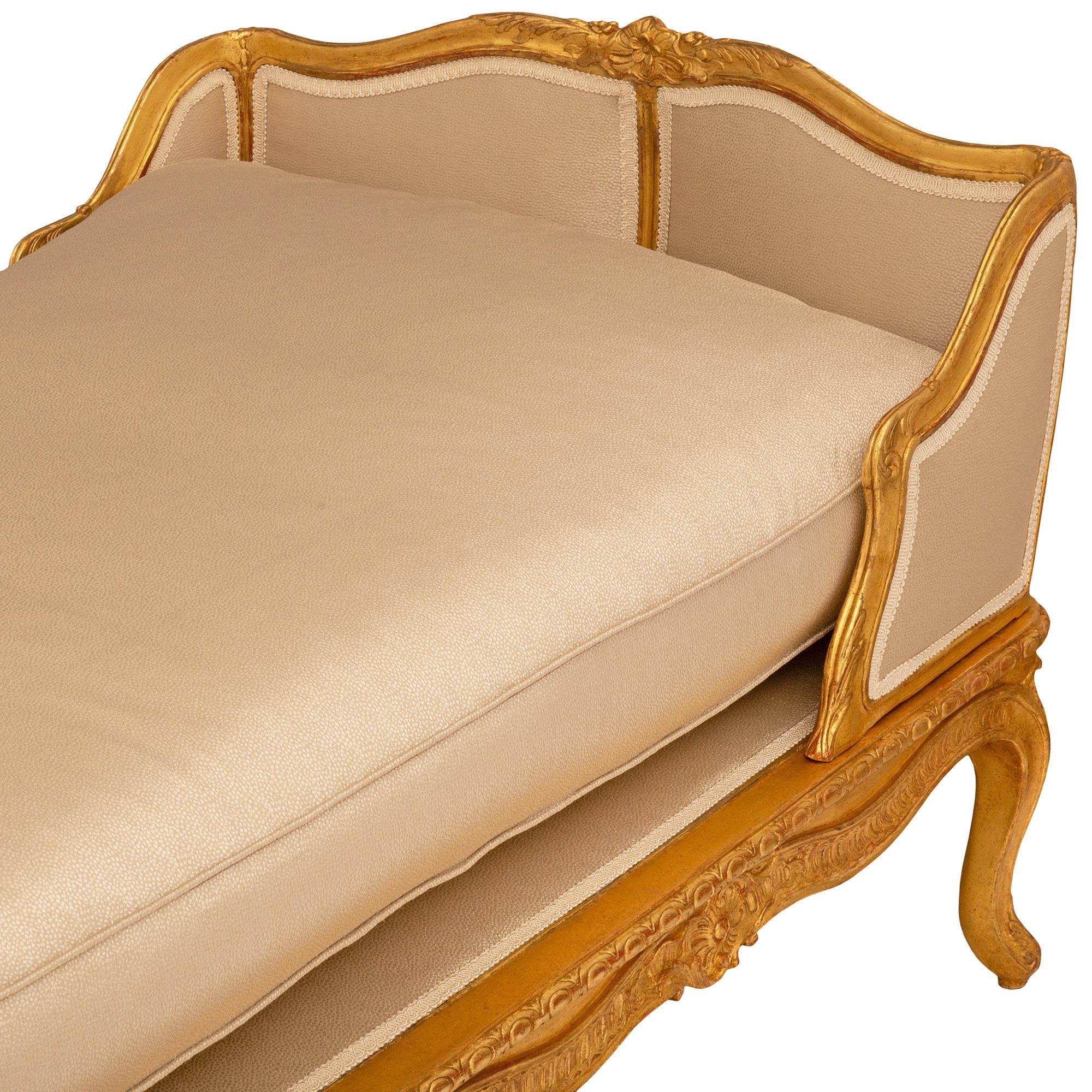 A French early 19th century Regence st. recamier chaise For Sale 2
