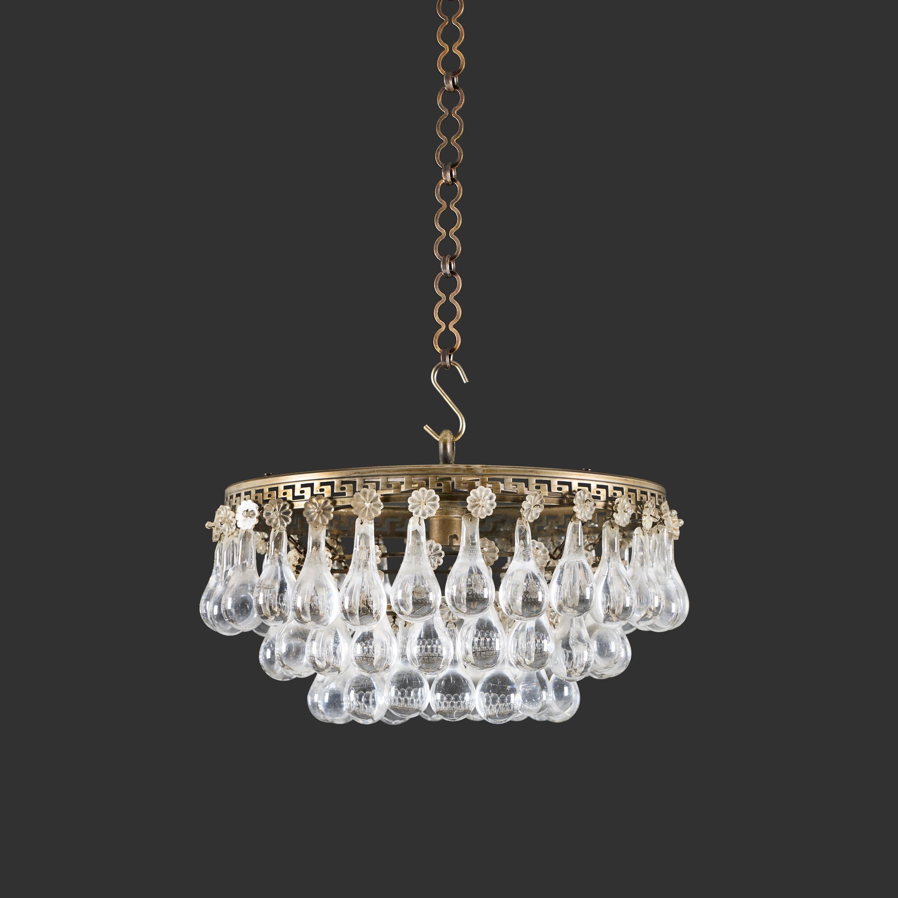 Una lampada a sospensione in vetro Art Deco francese dei primi del Novecento In condizioni buone in vendita a London, GB