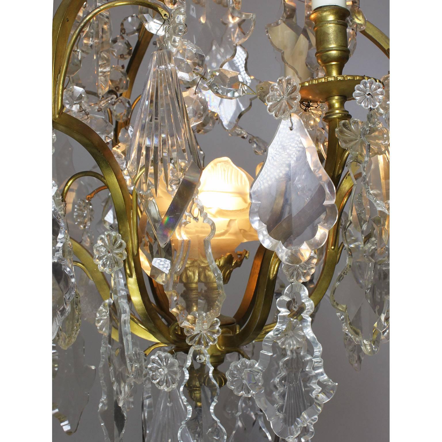 French Early 20th Century Louis XV Style Gilt-Bronze and Cut-Glass Chandelier For Sale 1