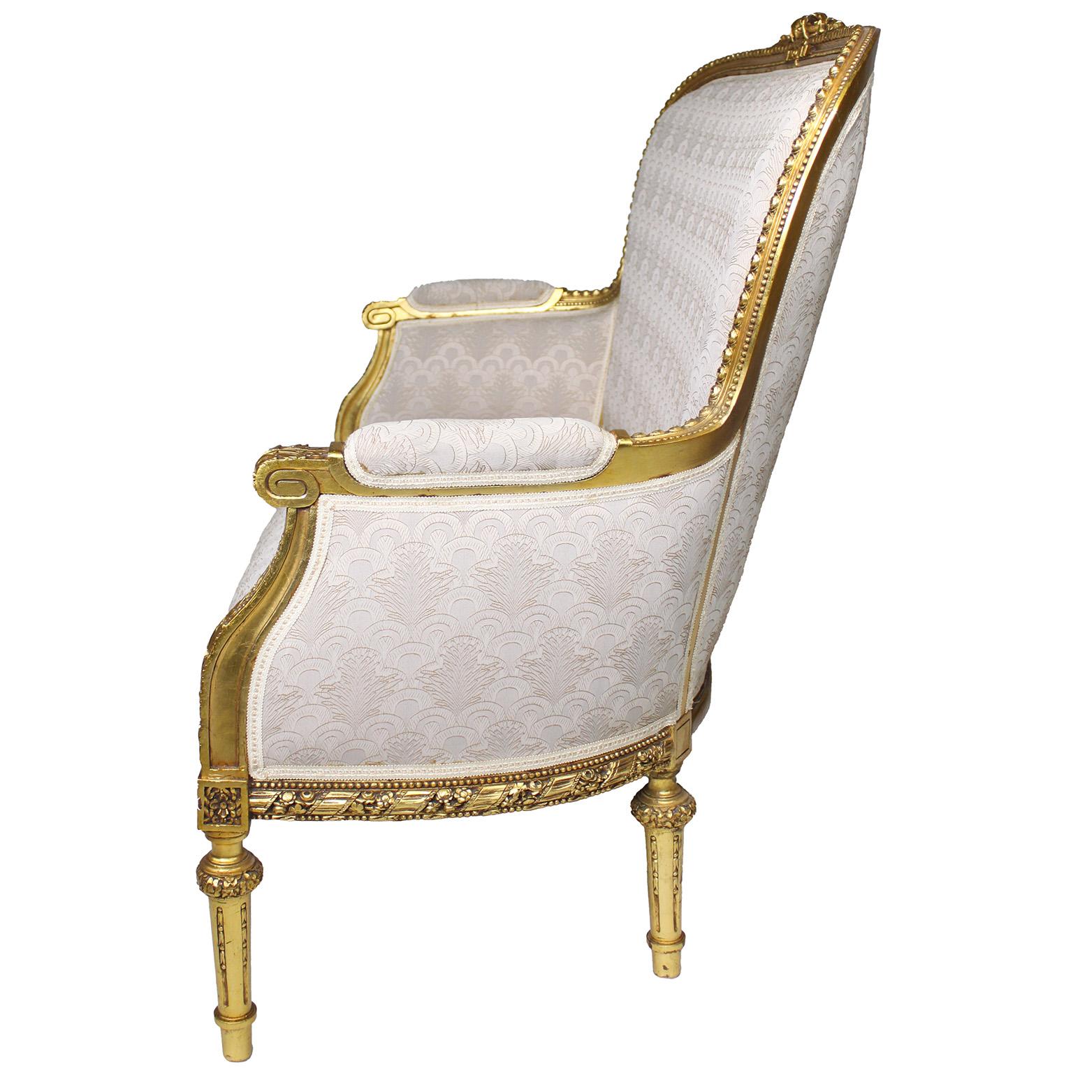 Französische 9-teilige Salon-Suite im Louis-XVI-Stil aus geschnitztem Giltholz, Anfang des 20. im Angebot 5