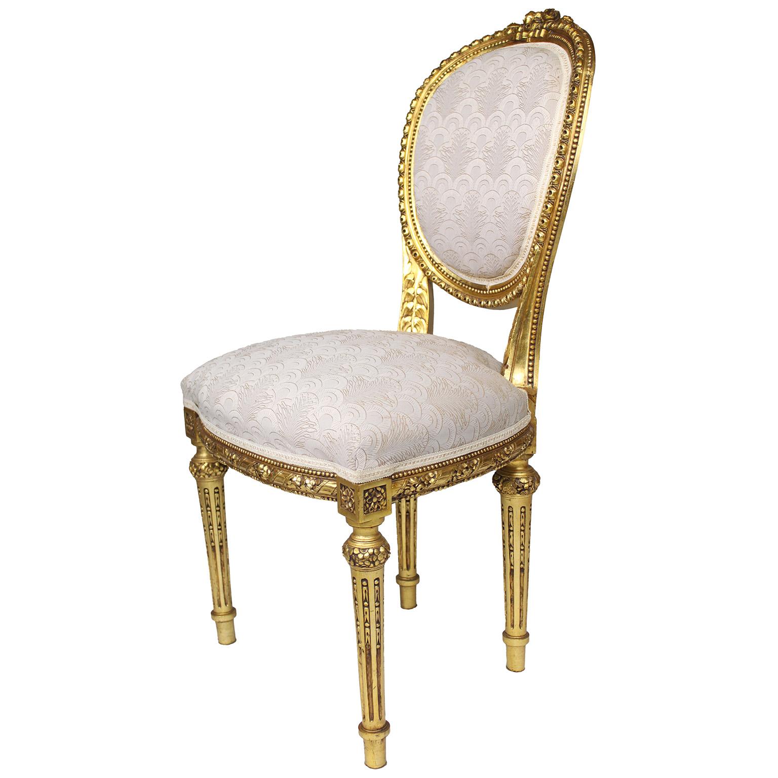 Französische 9-teilige Salon-Suite im Louis-XVI-Stil aus geschnitztem Giltholz, Anfang des 20. im Angebot 11