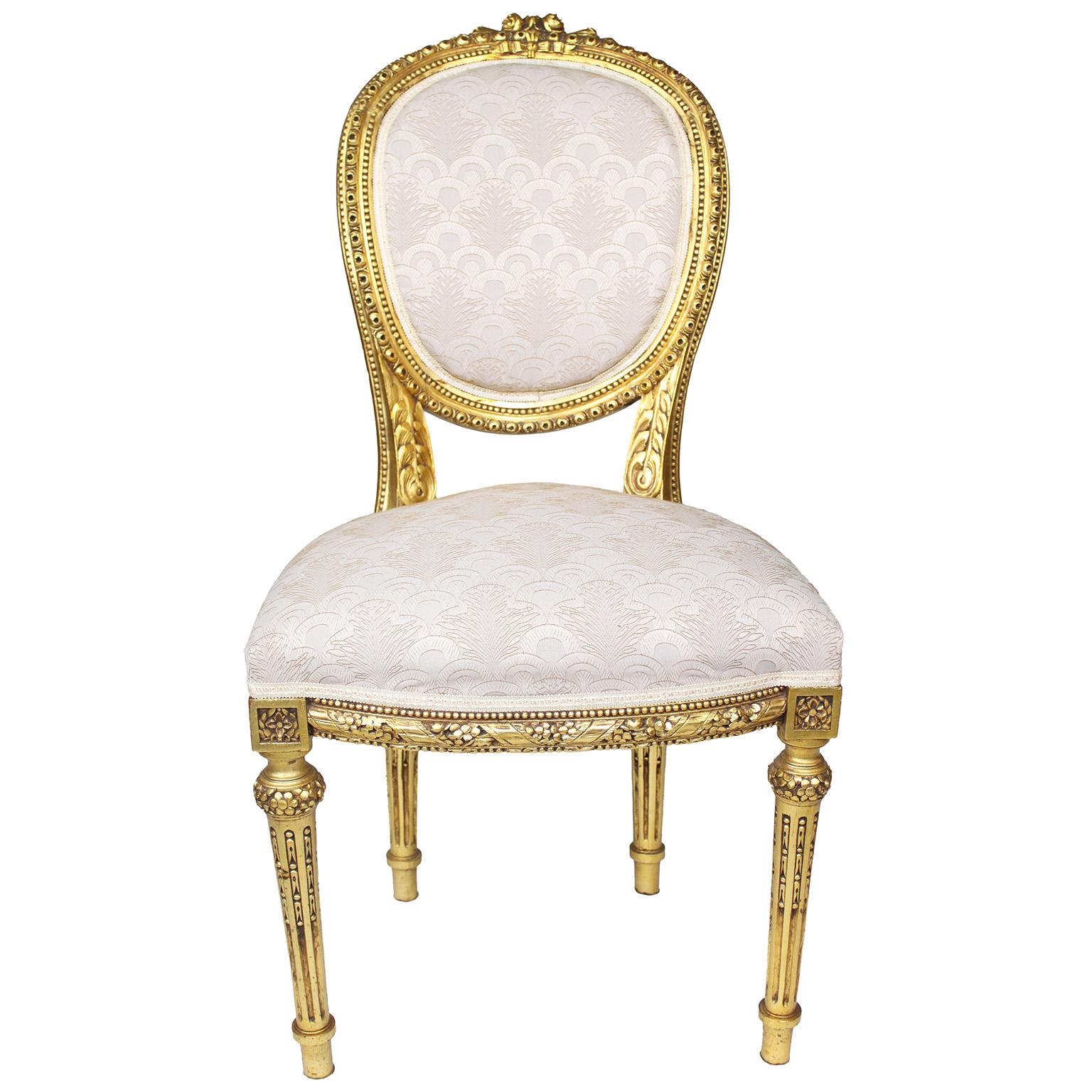 Französische 9-teilige Salon-Suite im Louis-XVI-Stil aus geschnitztem Giltholz, Anfang des 20. (20. Jahrhundert) im Angebot