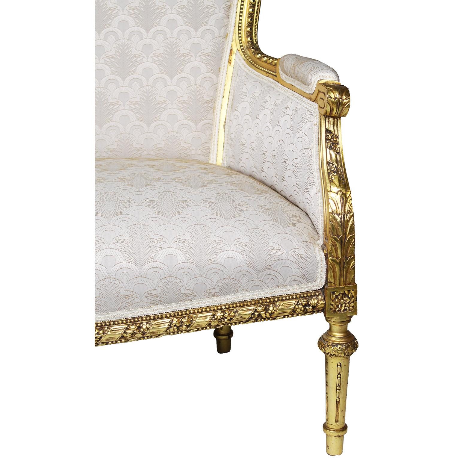 Französische 9-teilige Salon-Suite im Louis-XVI-Stil aus geschnitztem Giltholz, Anfang des 20. (Stoff) im Angebot