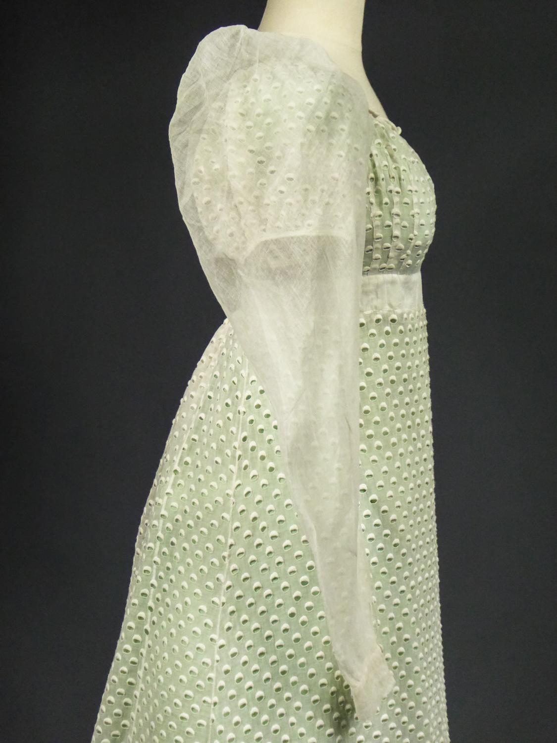 A French Early Regency White Embroidered Day Dress – Circa 1815-1820 7